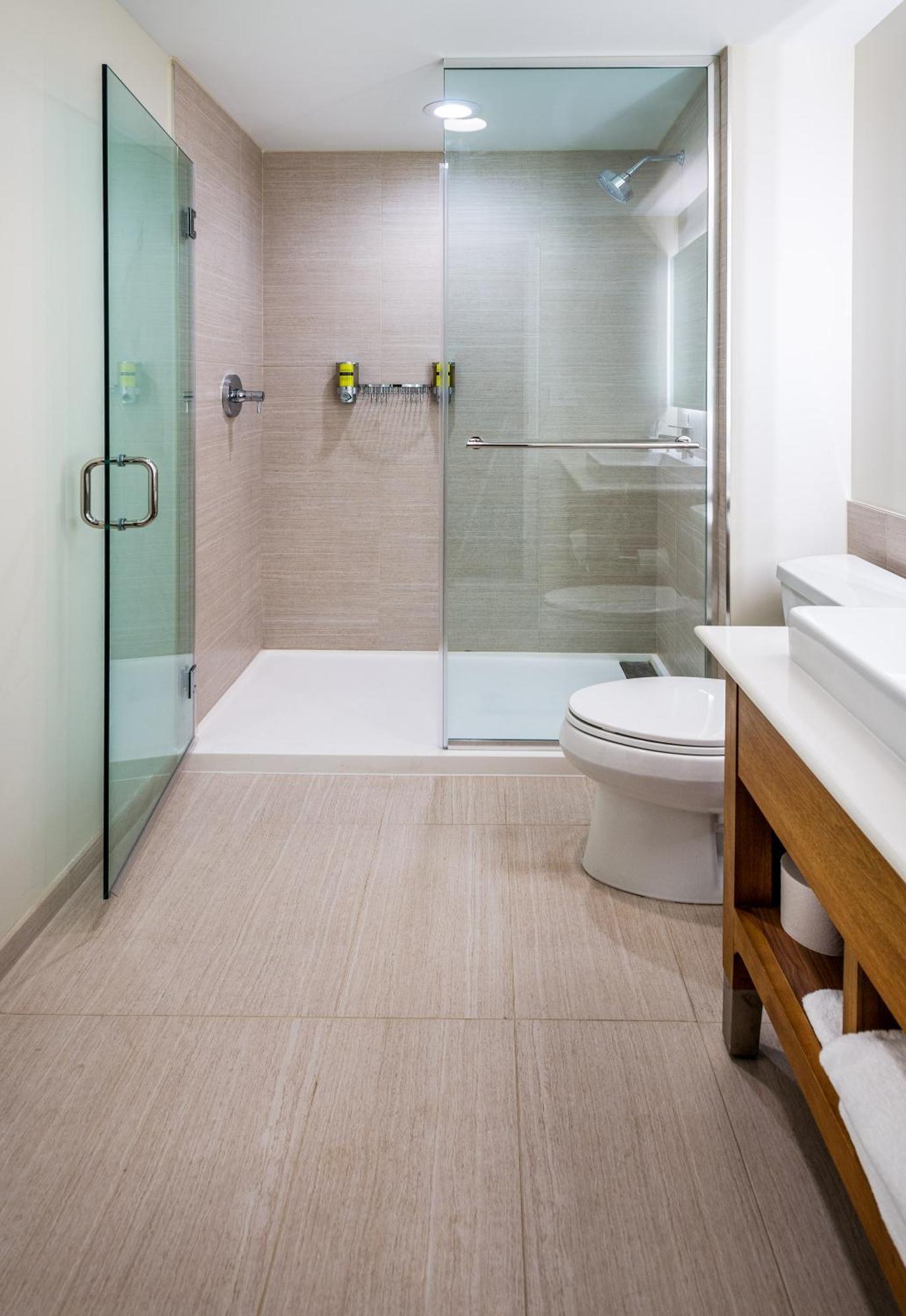 King Room,1540006123:JPEG