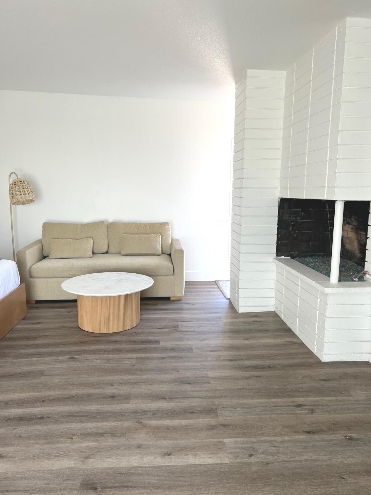 King Room with Fireplace and Sofa Bed - Ocean View,1545530107:JPEG