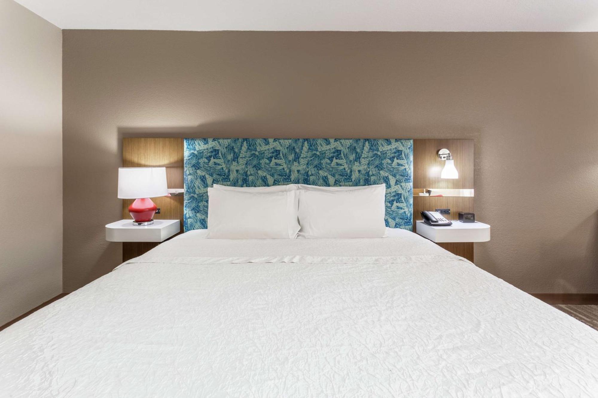 One-Bedroom King Suite - Non-Smoking,1708090456:JPEG