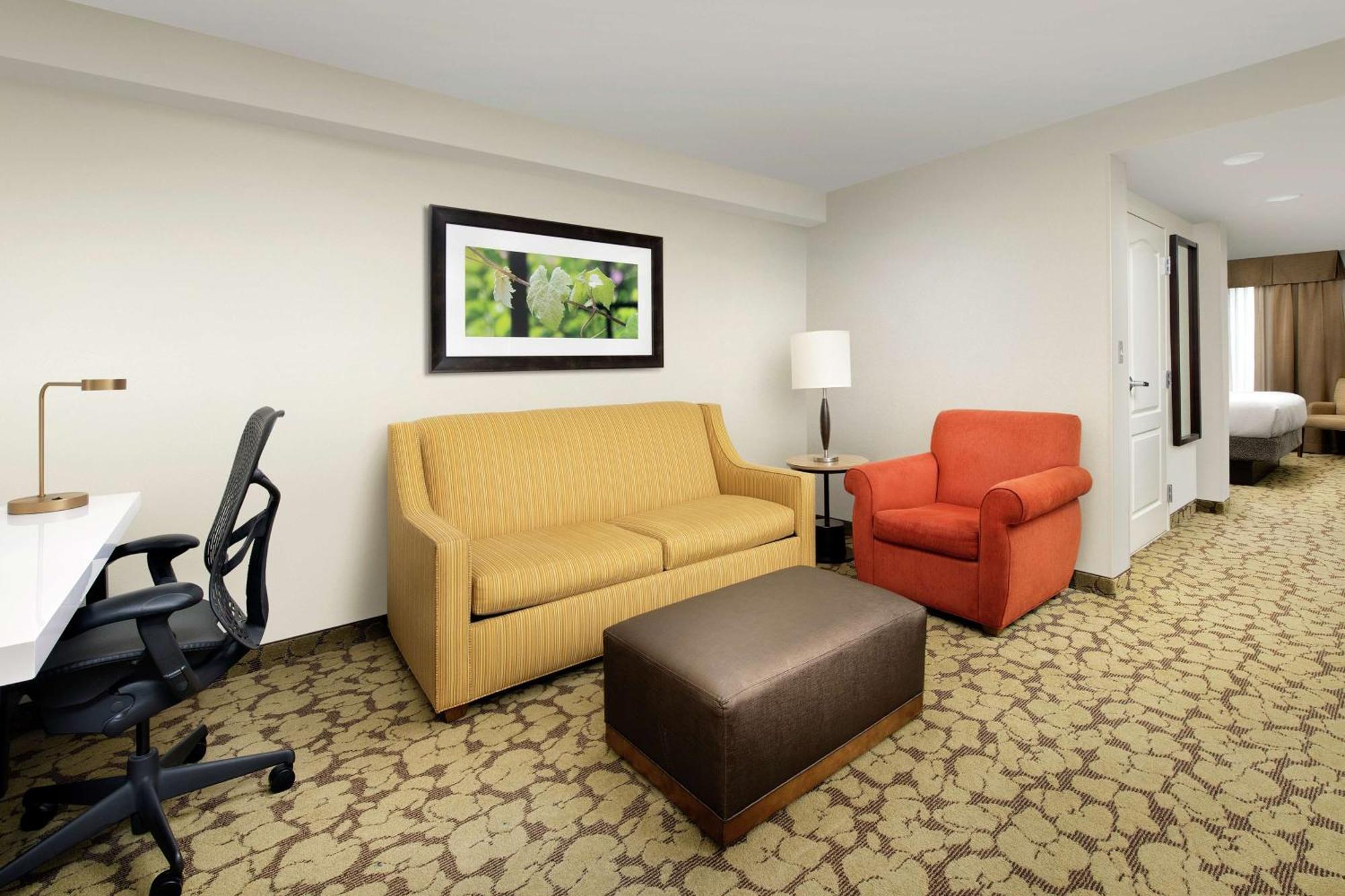 Junior King Suite Sofa Bed,1281260884:JPEG