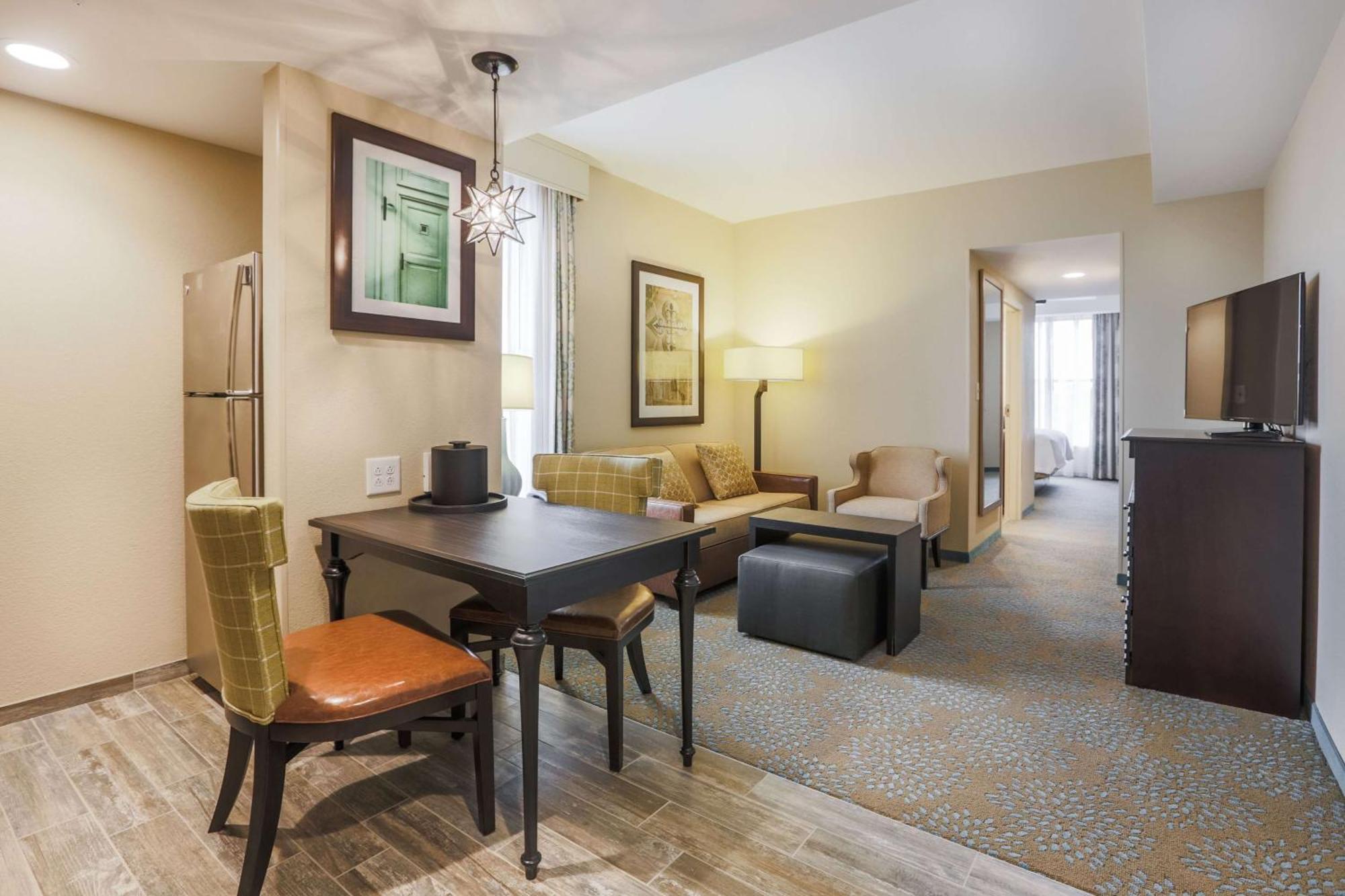 King Suite - Hearing Access/Non-Smoking