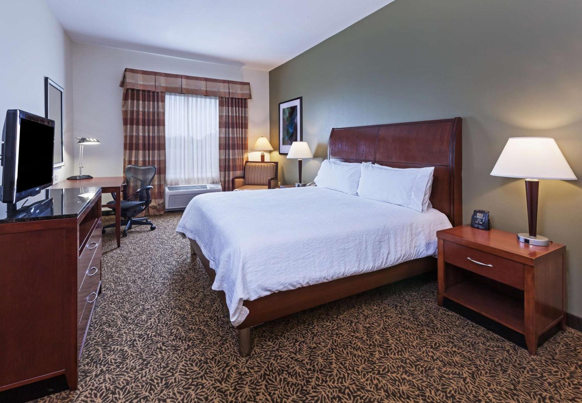 One-Bedroom King Suite,1552120702:JPEG