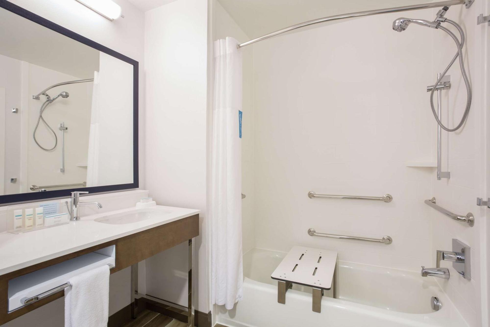 King Room with Accessible Tub - Mobility and Hearing Access/Non-Smoking,1552125691:JPEG