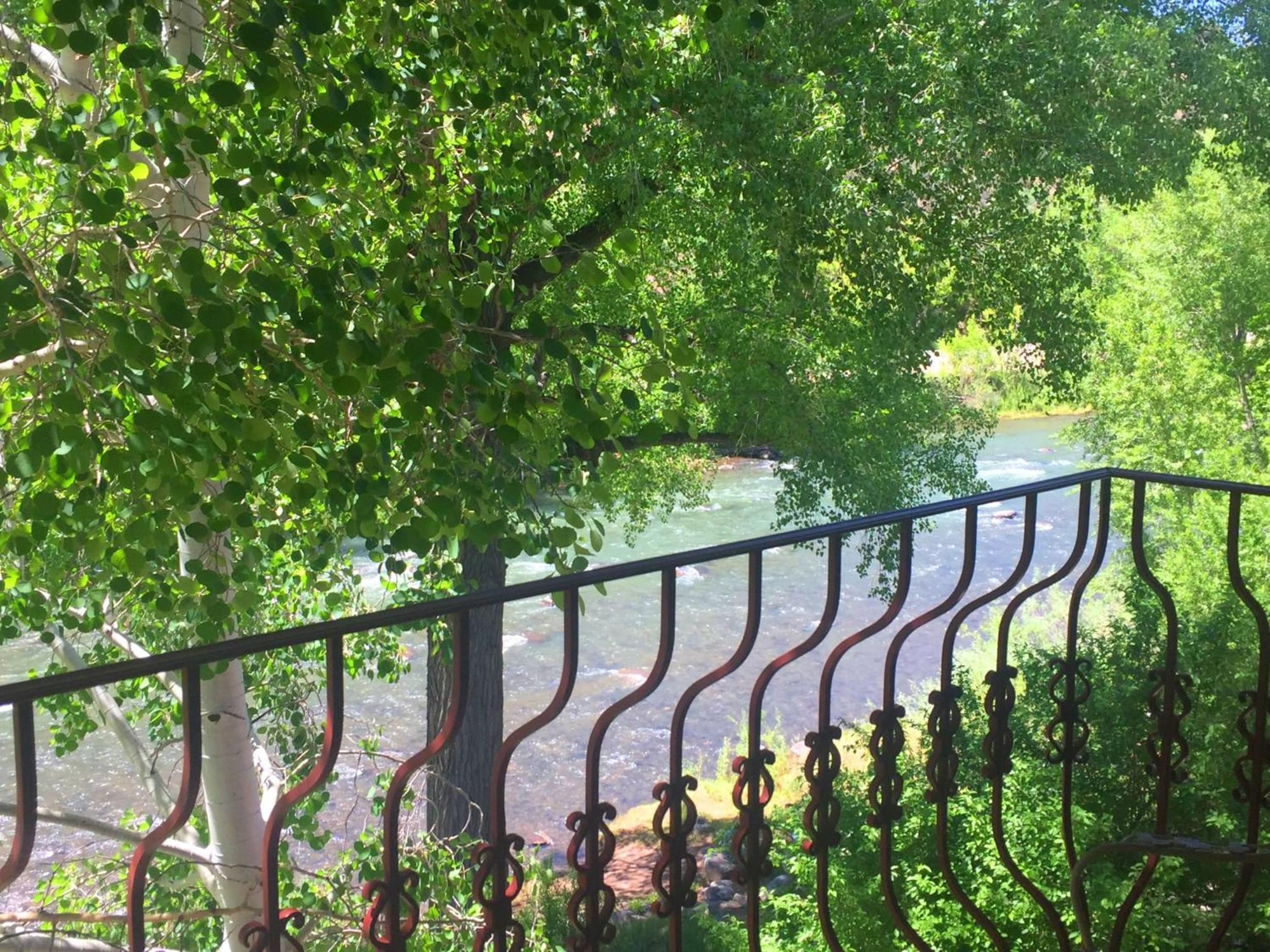 River View 1 King Bed Balcony,1552440754:JPEG