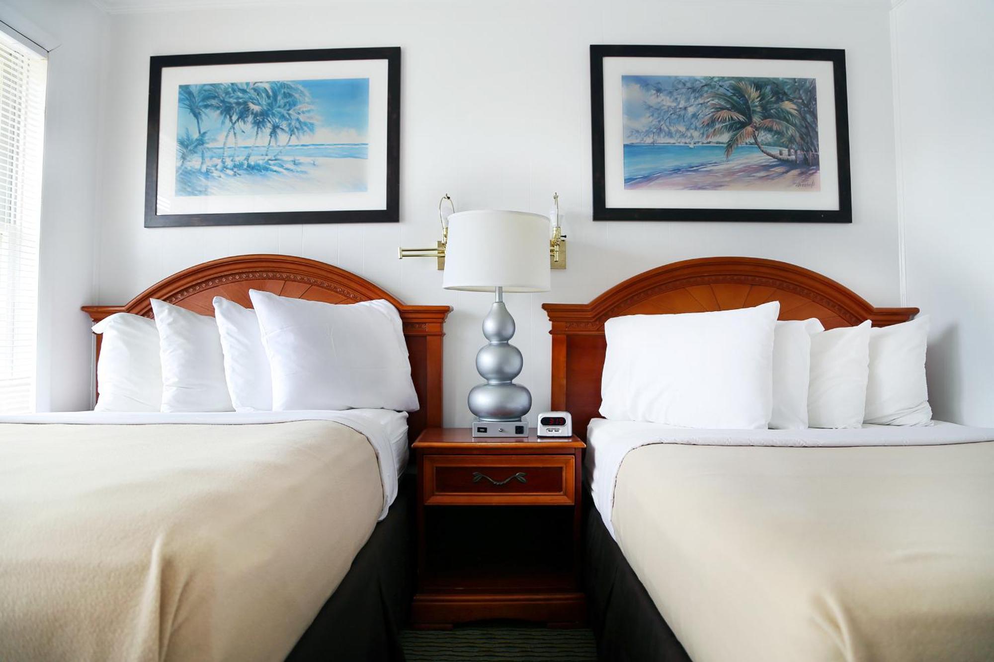 Communicating Room Two Double Beds,1583104454:JPEG