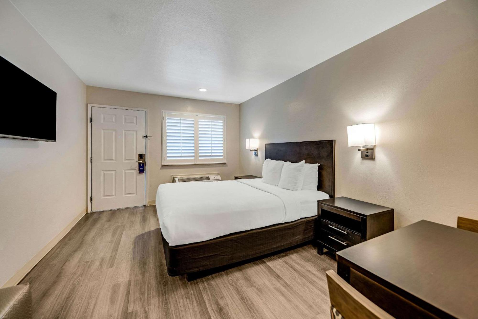 Queen Room - Disability Access - Non-Smoking,1586115714:JPEG