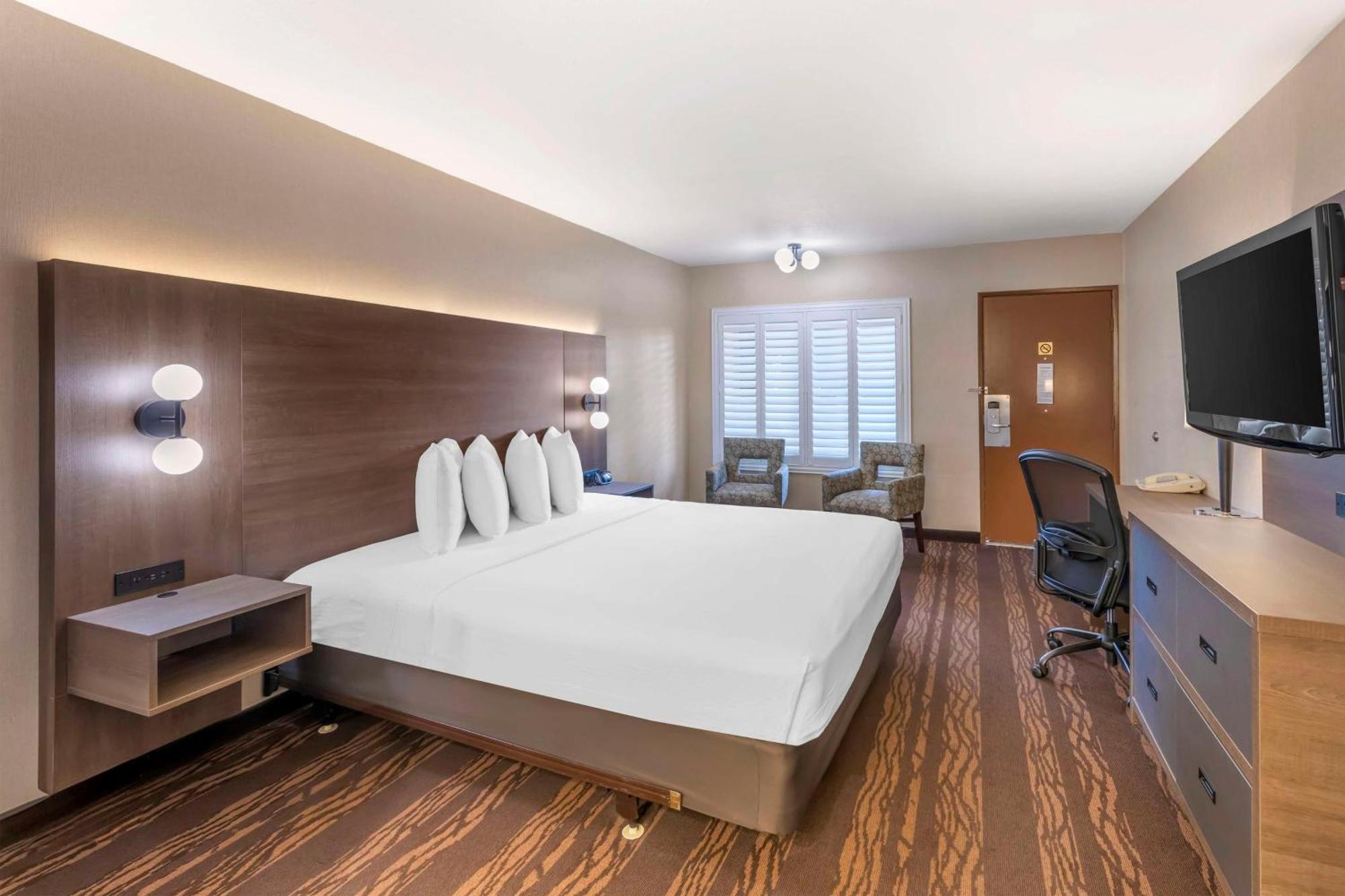 King Room - Upper Floor/Non-Smoking,1591237003:JPEG