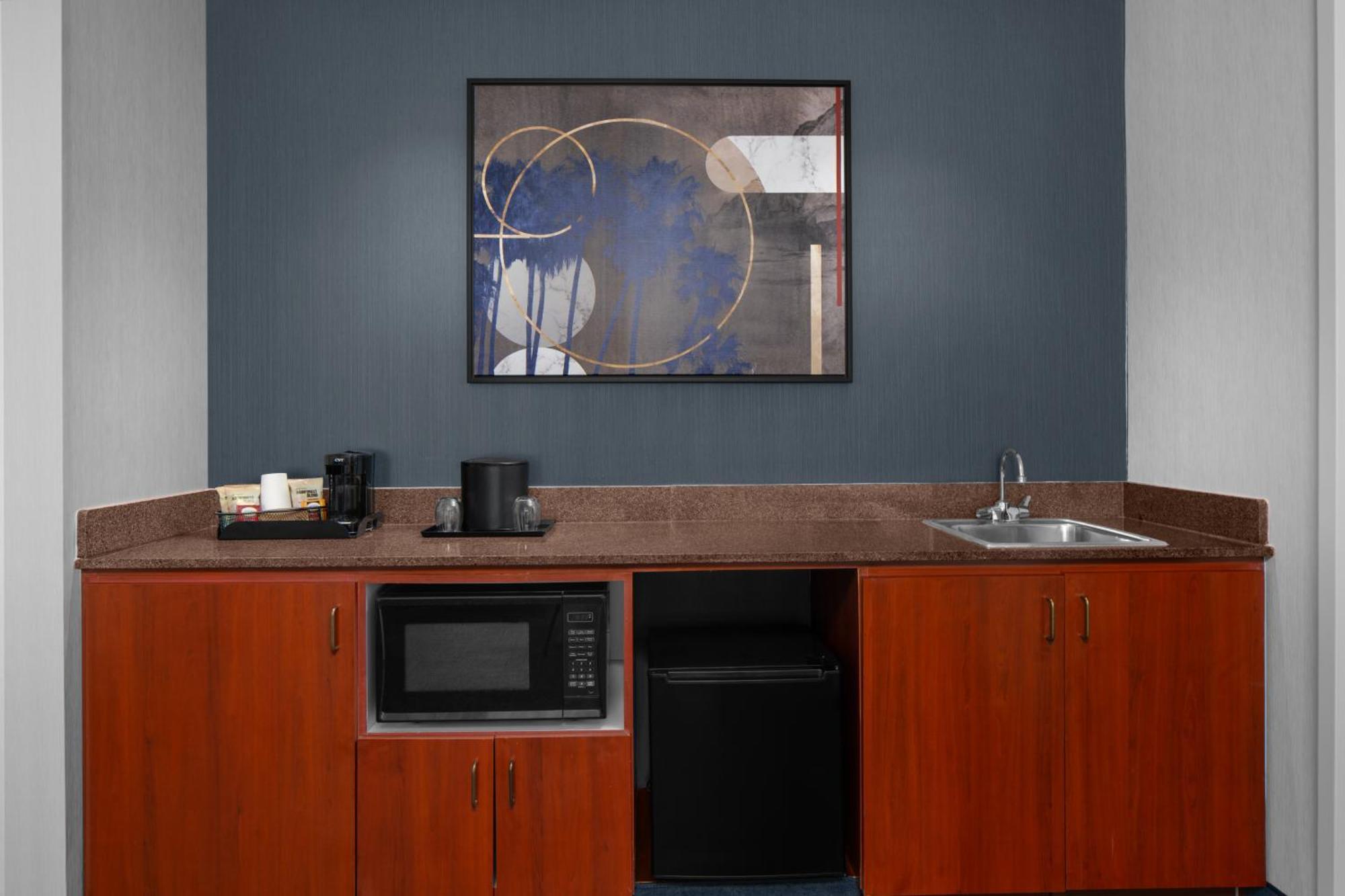 One-Bedroom King Suite,1592056022:JPEG