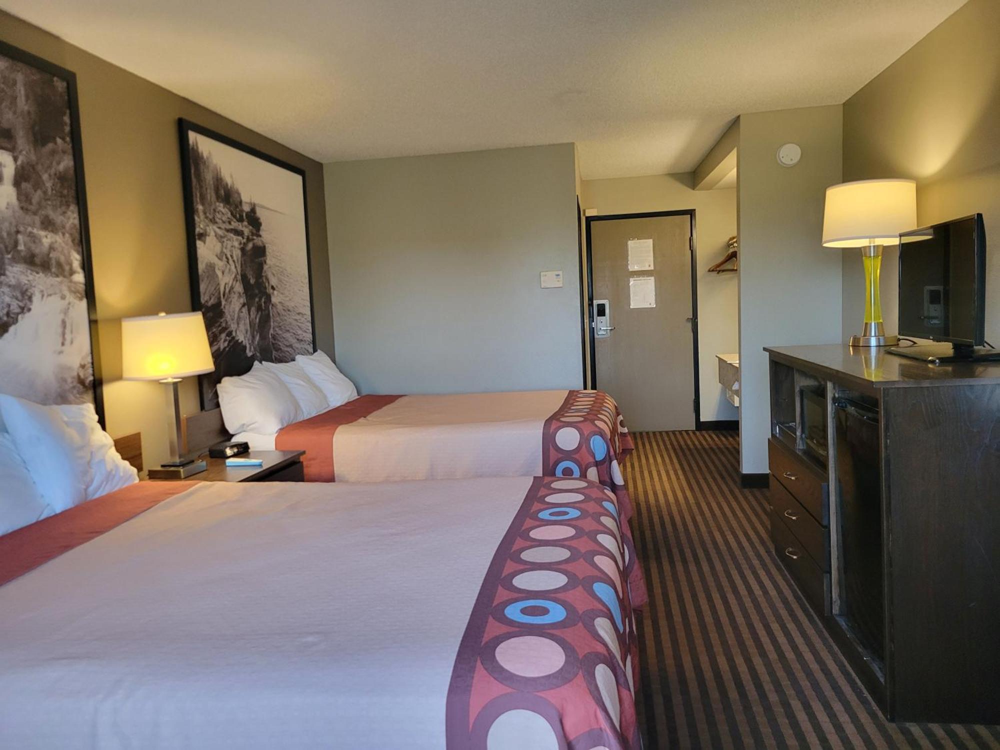 Queen Room with Two Queen Beds - Non-Smoking,1709580012:JPEG