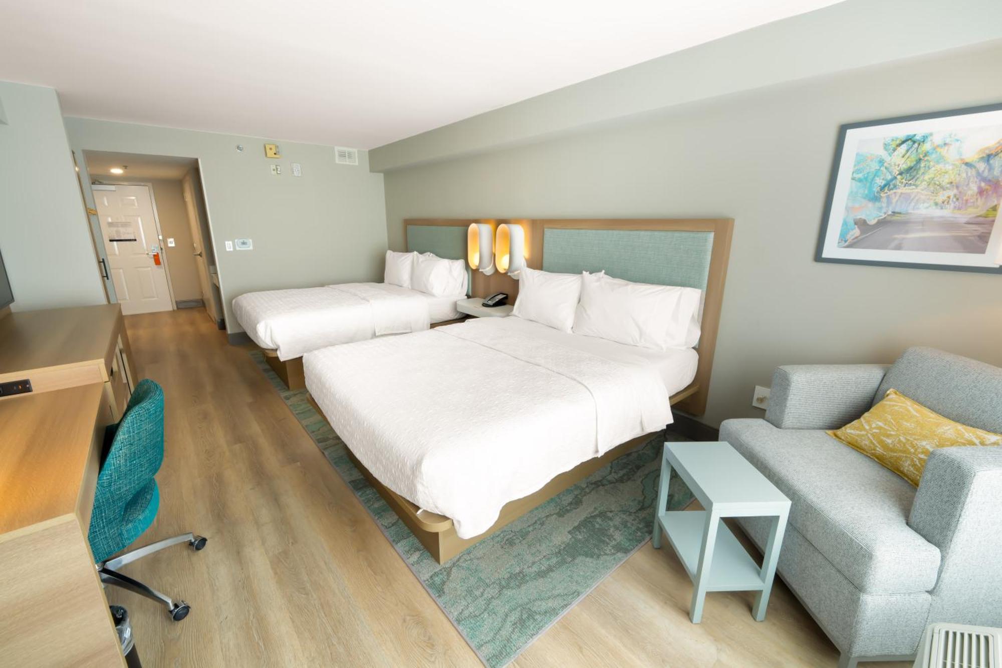 Queen Room with Two Queen Beds,1595405919:JPEG