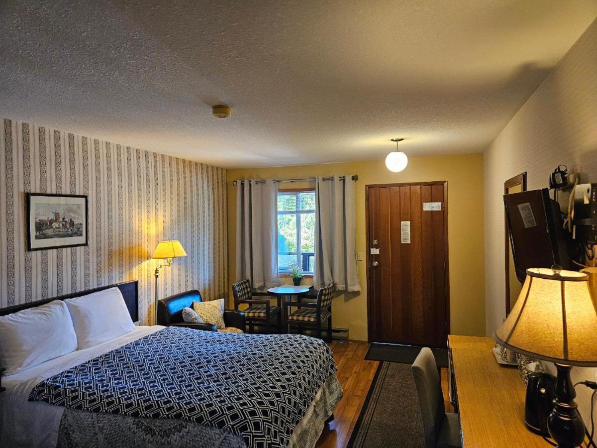 Queen Room,1605204151:JPEG