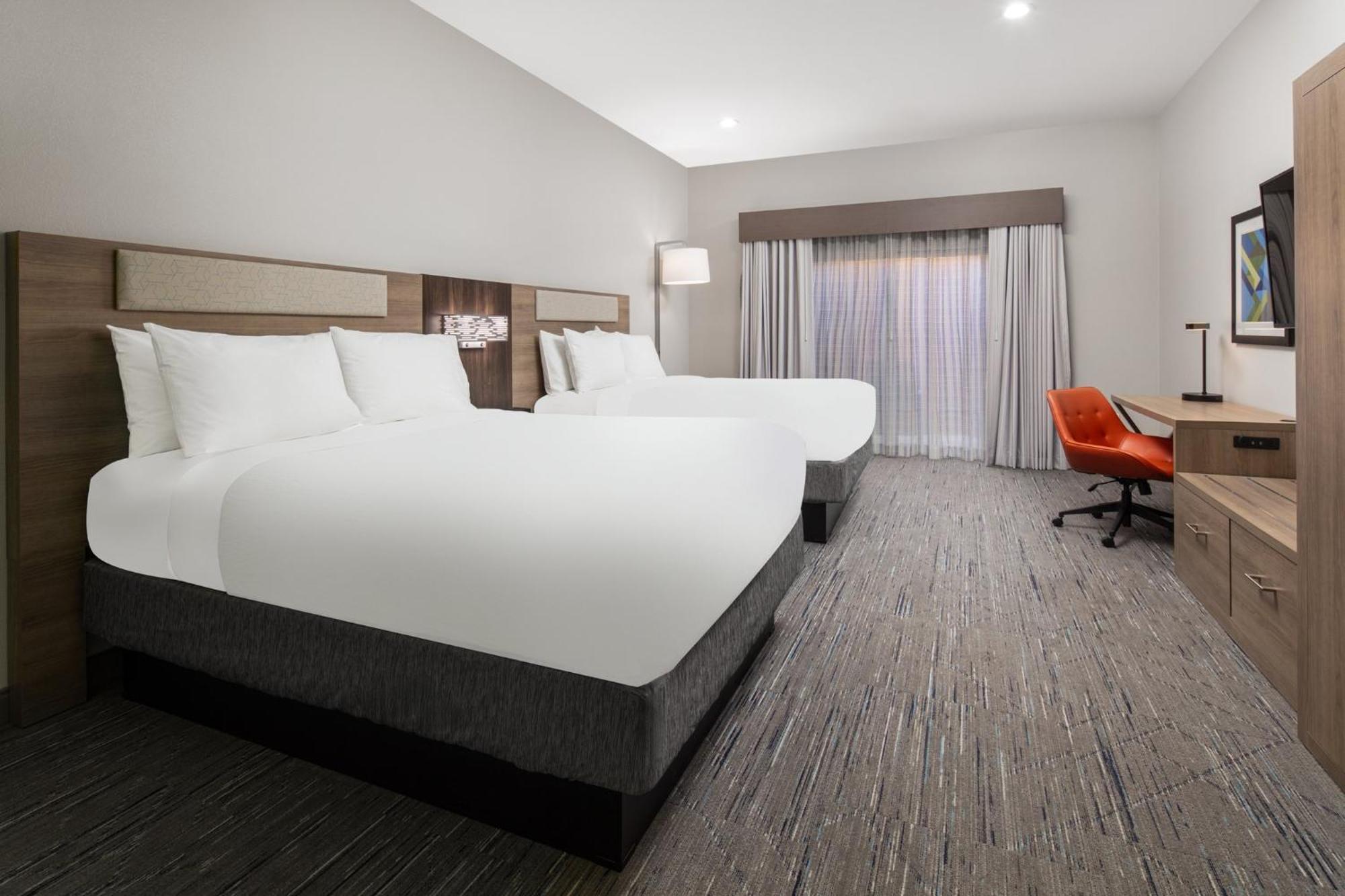 Standard Room with Two Queen Beds
