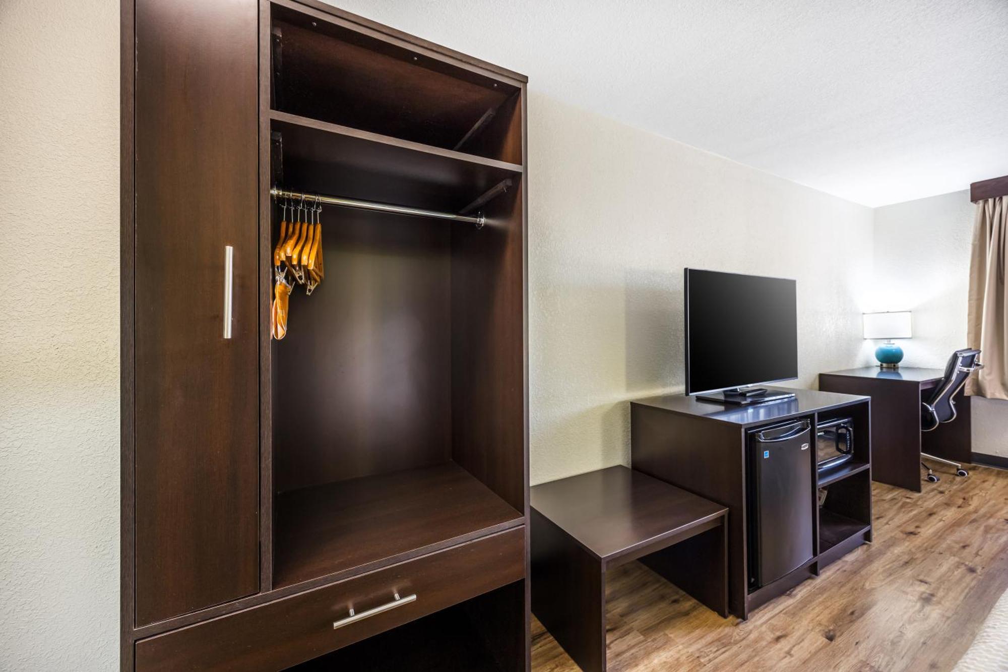 King Room - Non Smoking,1606559216:JPEG