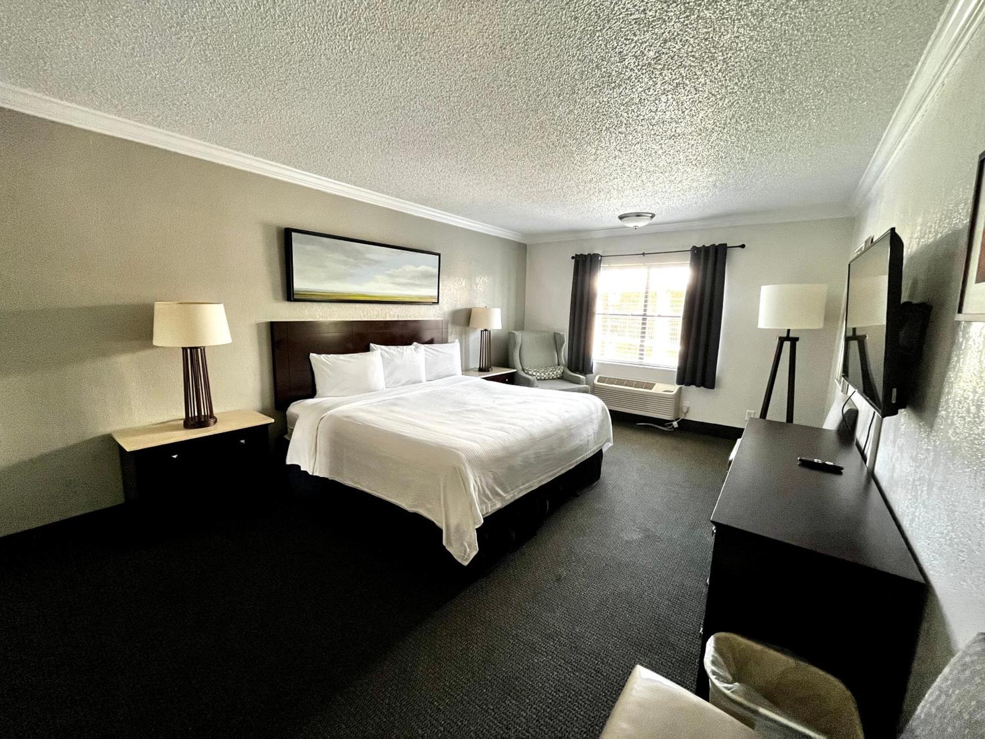 Luxury Suite King,1609743667:JPEG