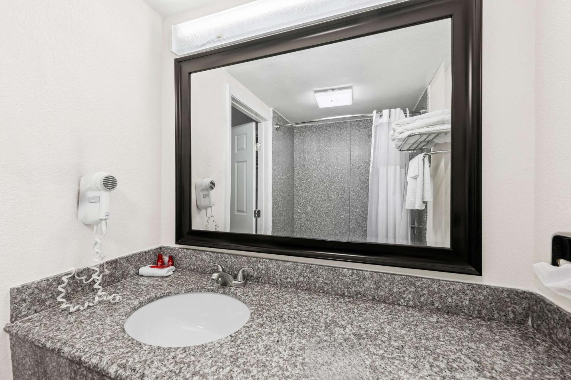 King Room with Kitchenette,1613422245:JPEG