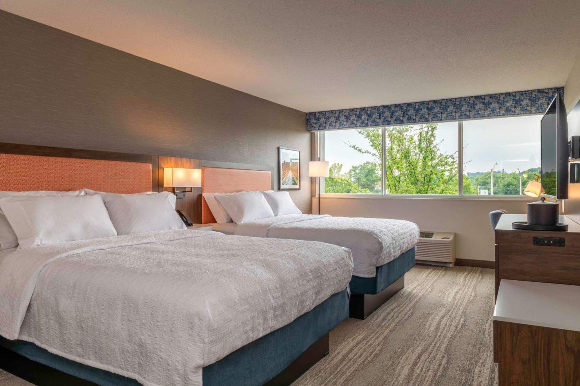 Queen Room with Two Queen Beds,1614360324:JPEG