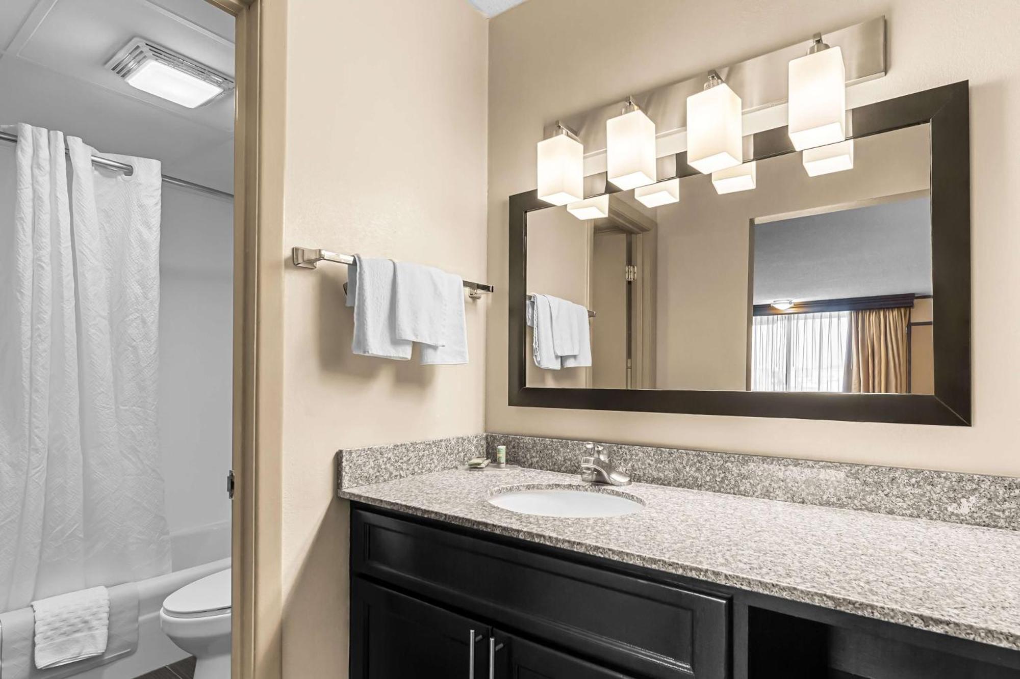 Two-Room Suite with Walk In Shower,1708007512:JPEG