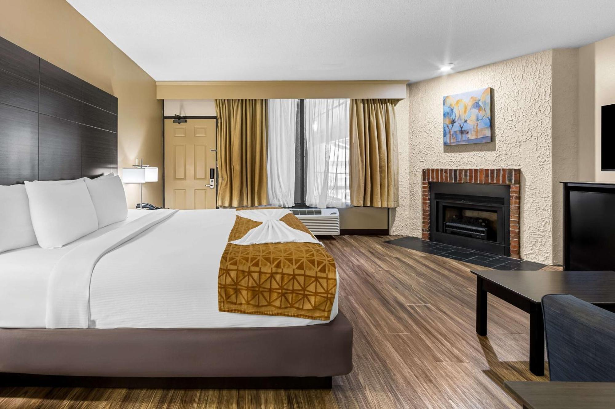 King Room with Sofa Bed and Walk In Shower,1616441801:JPEG