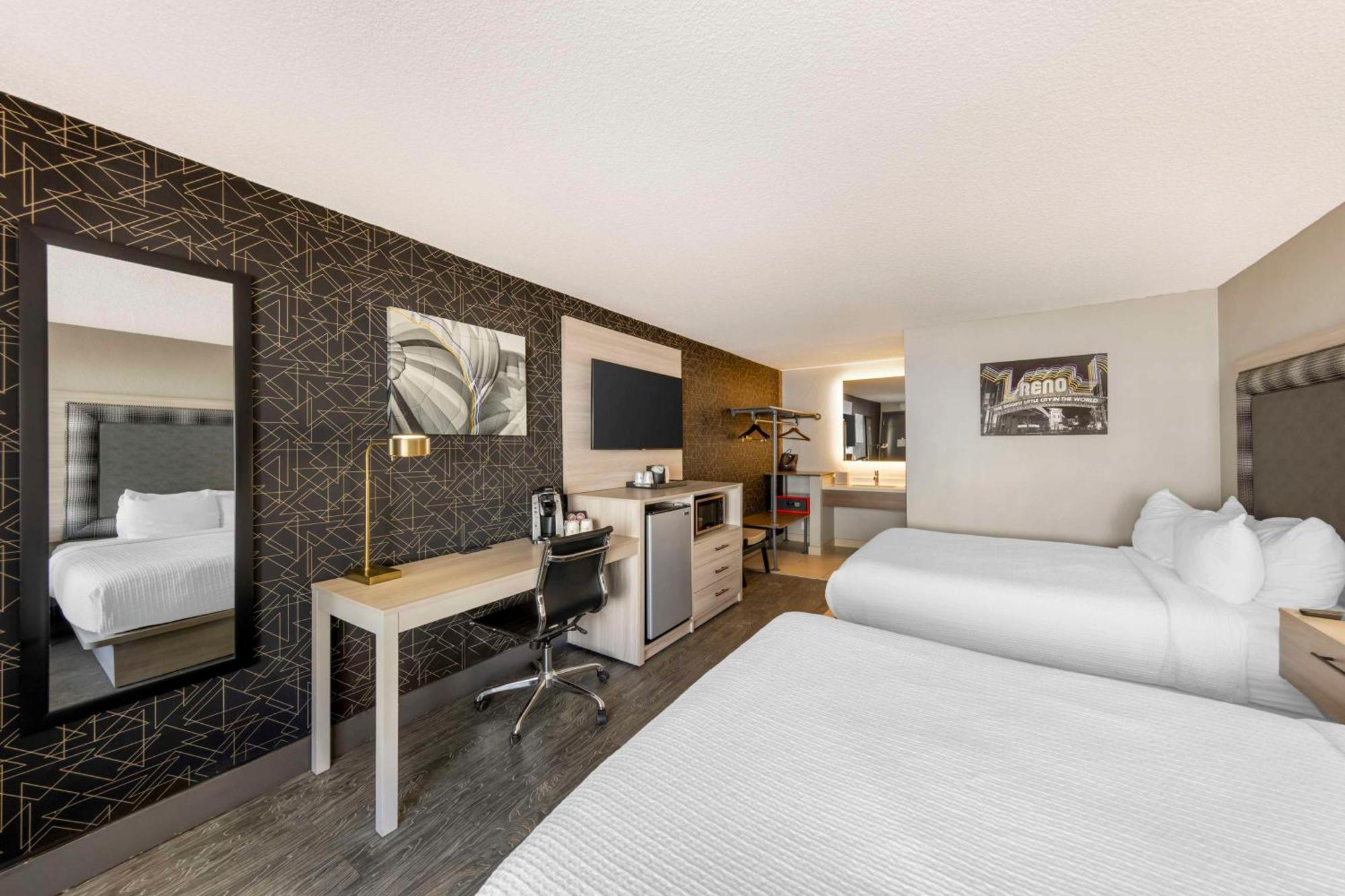 Queen Room with Two Queen - Non-Smoking,1617465976:JPEG