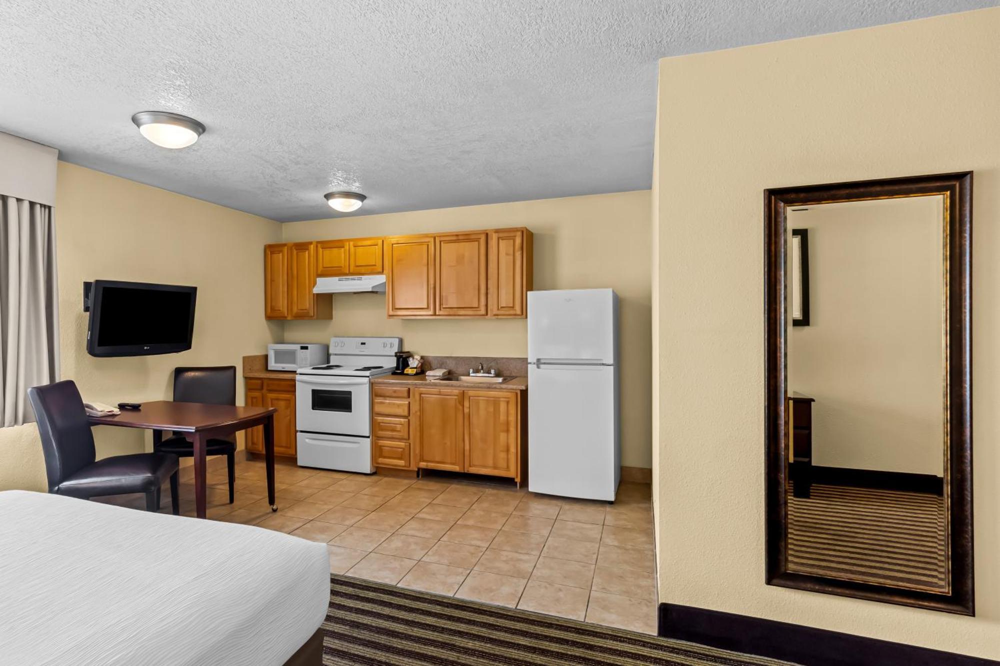 Efficiency Queen Room with Two Queen Beds - Accessible/Non-Smoking,1617472764:JPEG