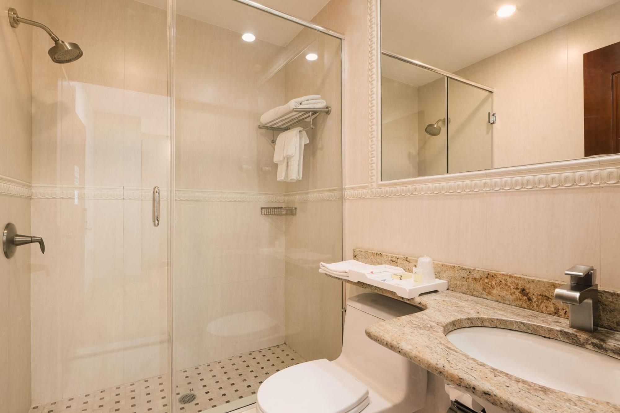 Oceanview Premiere King,1742890891:JPEG