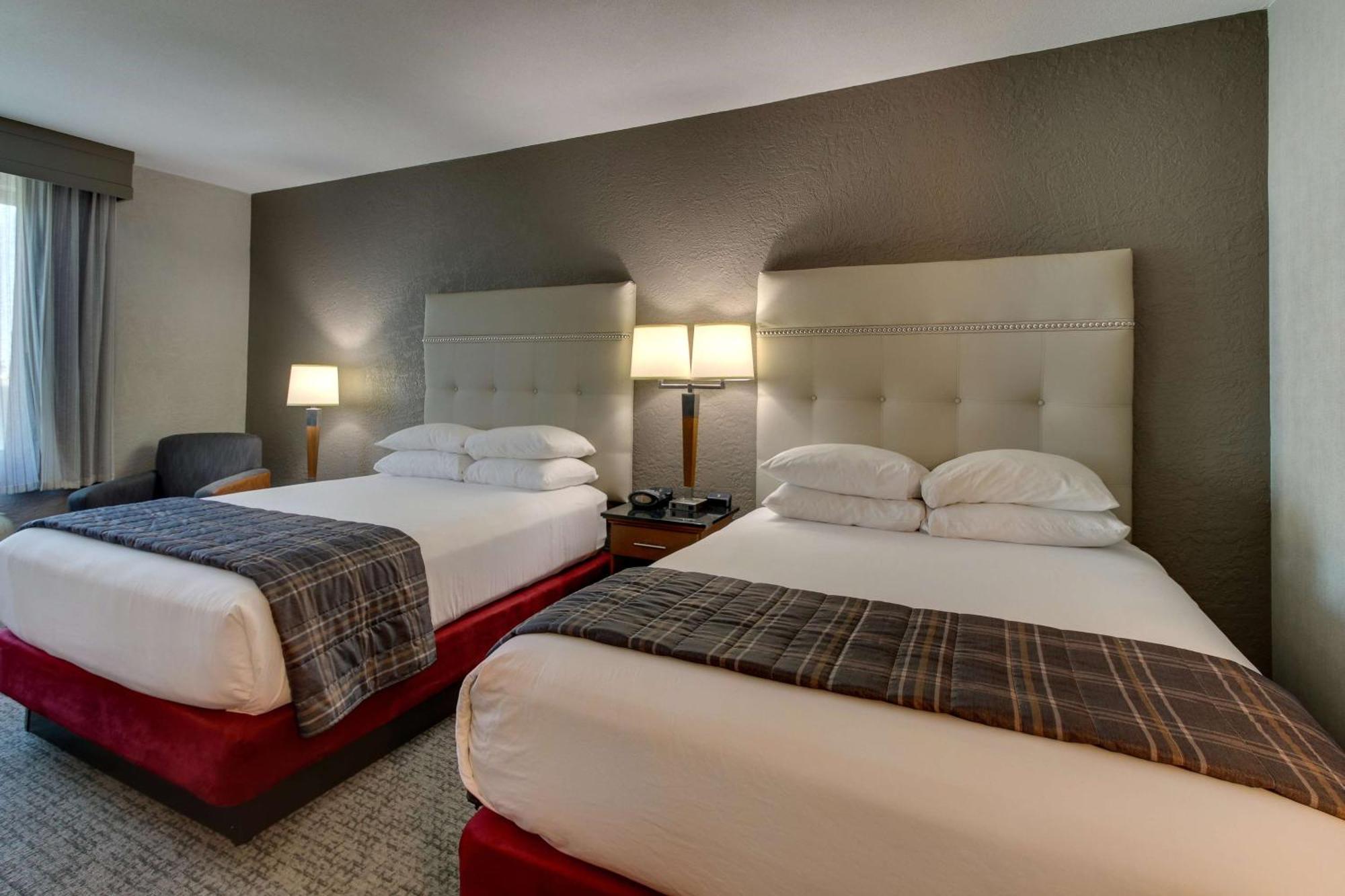 Superior Queen Room with Two Queen Beds - Accessible, Tub
