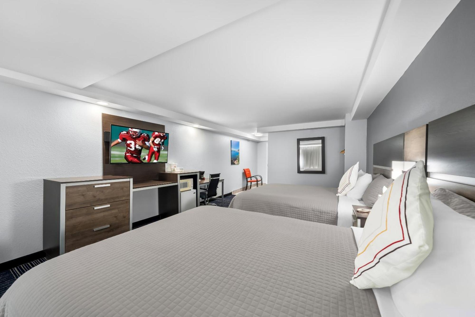 Deluxe Room with Two Queen Beds Smoke Free,1628651343:JPEG