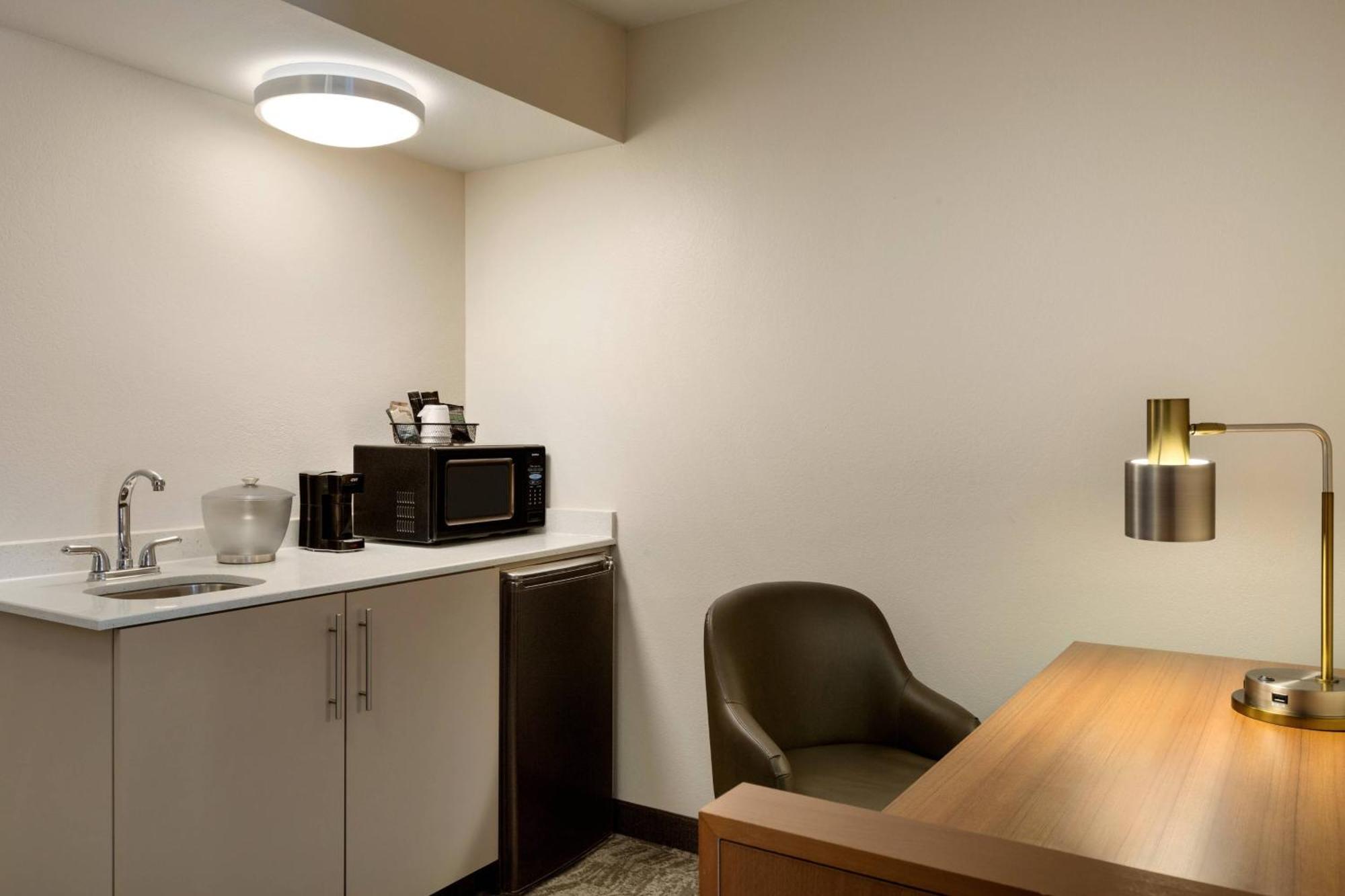 King Suite with Sofa Bed,1634407508:JPEG