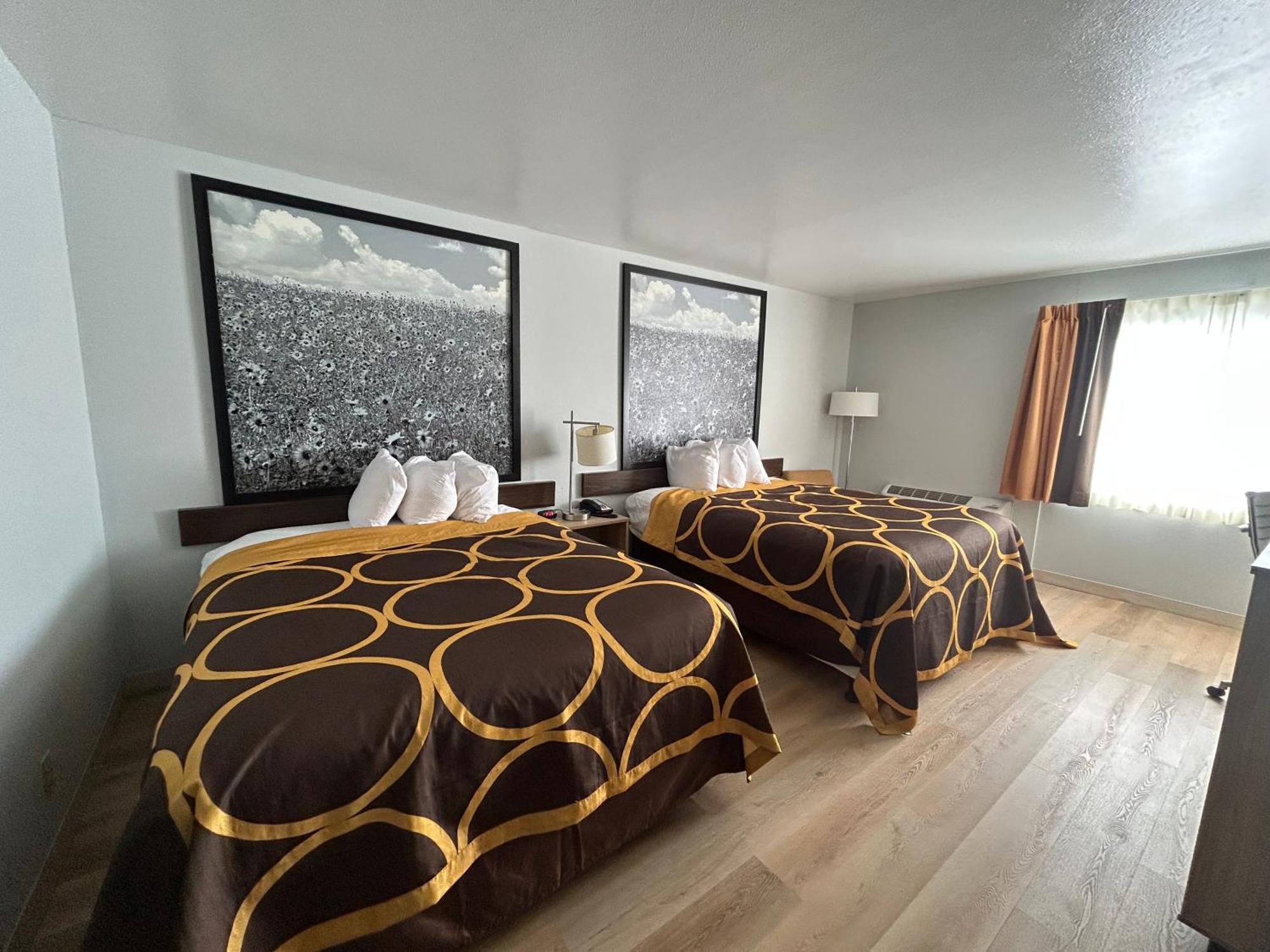 Queen Room with Two Queen Beds - Non-Smoking,1706871459:JPEG