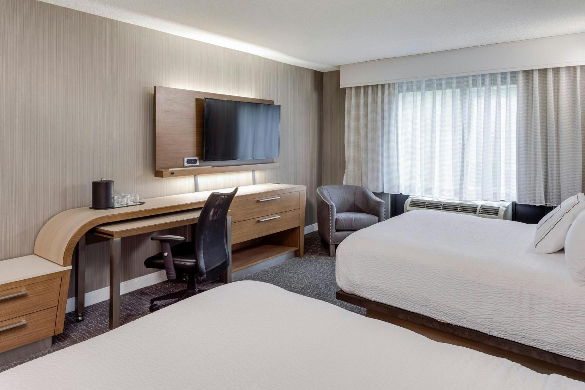 Queen Room with Two Queen Beds,1643154448:JPEG