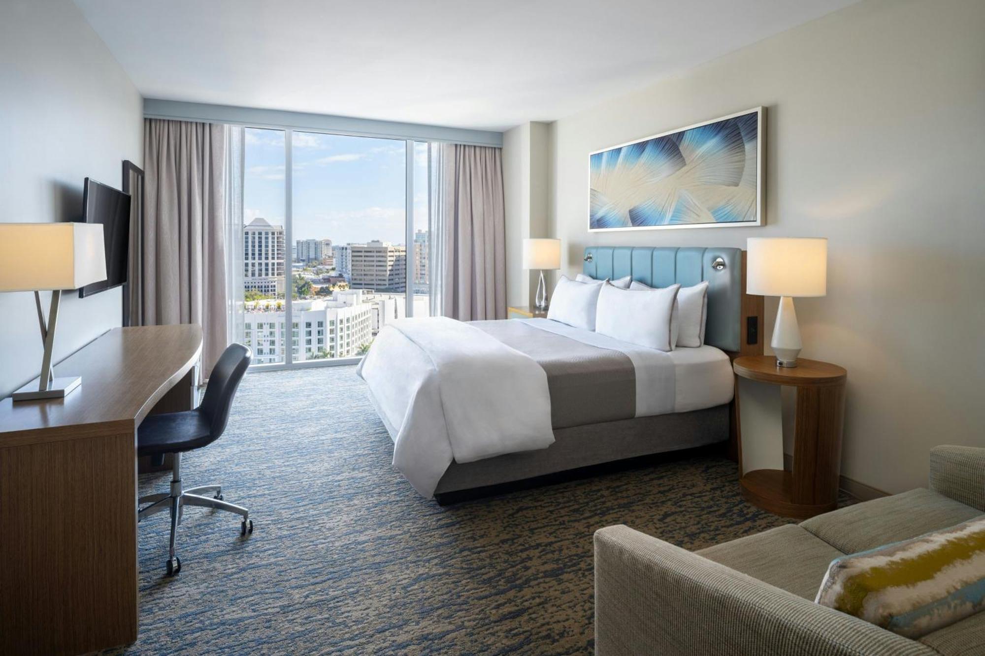 Standard King Room City View