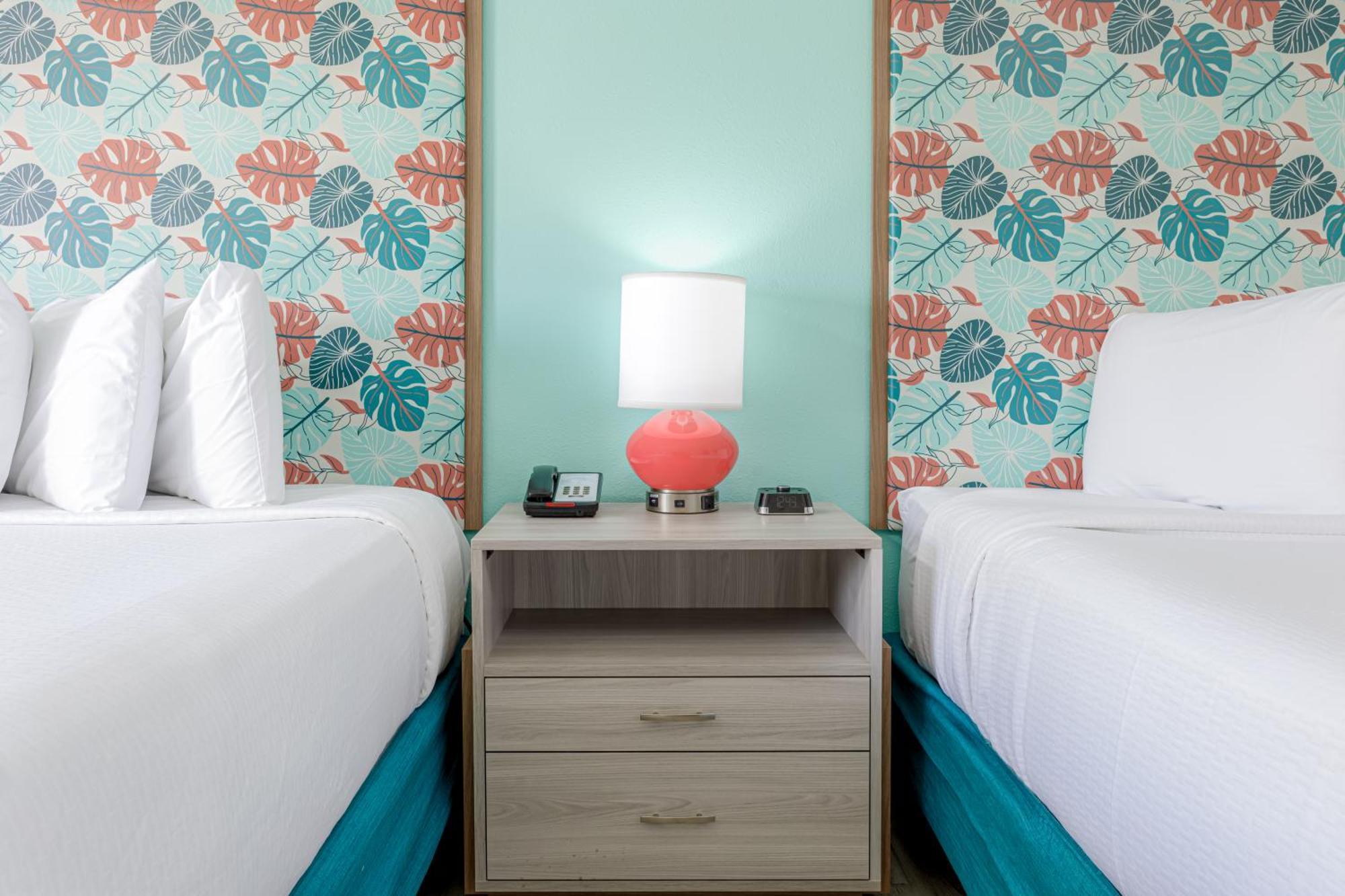 Standard Queen Room - Upper Floor