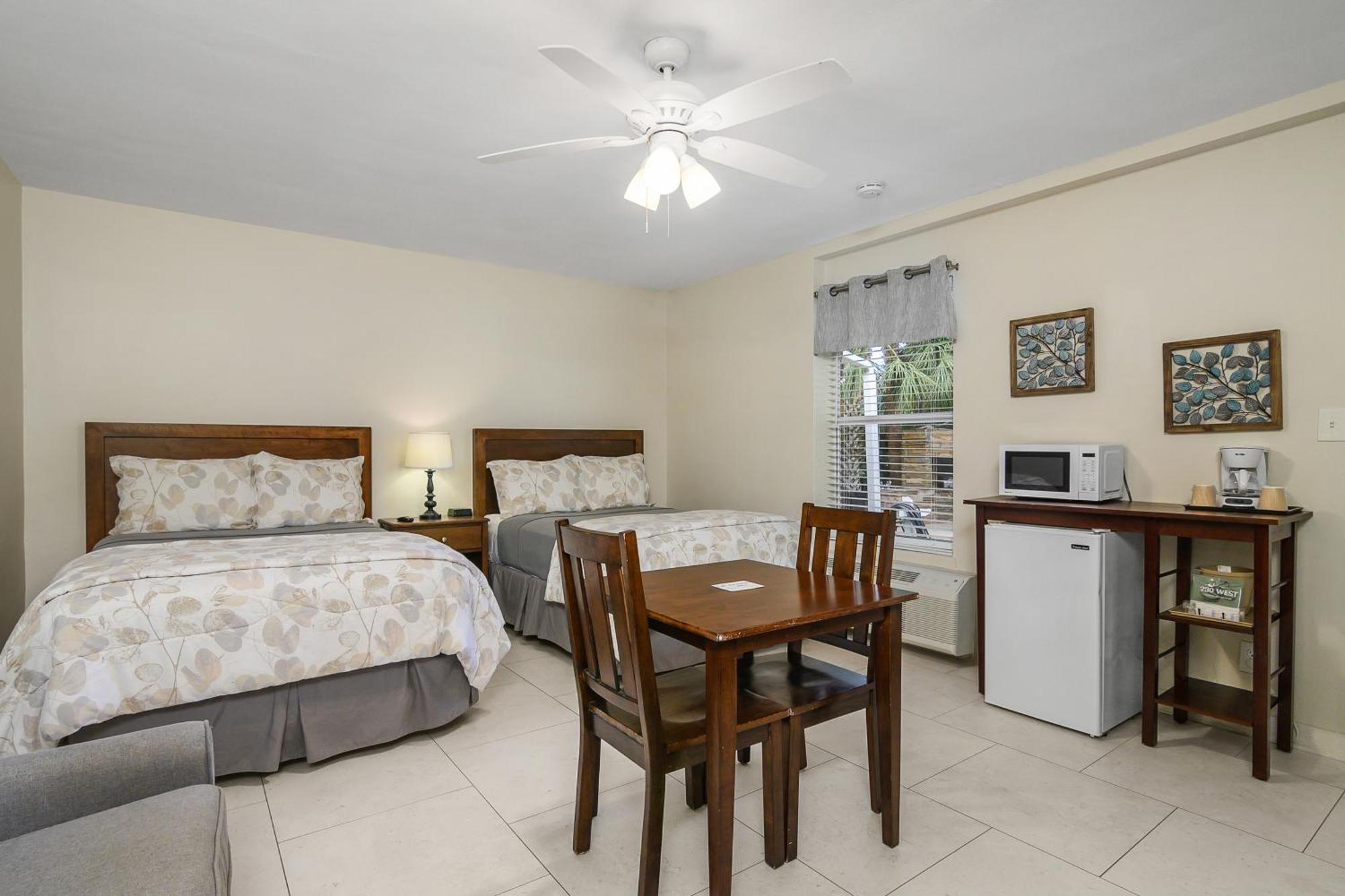 Two Double Beds Room - Poolside,1646894122:JPEG