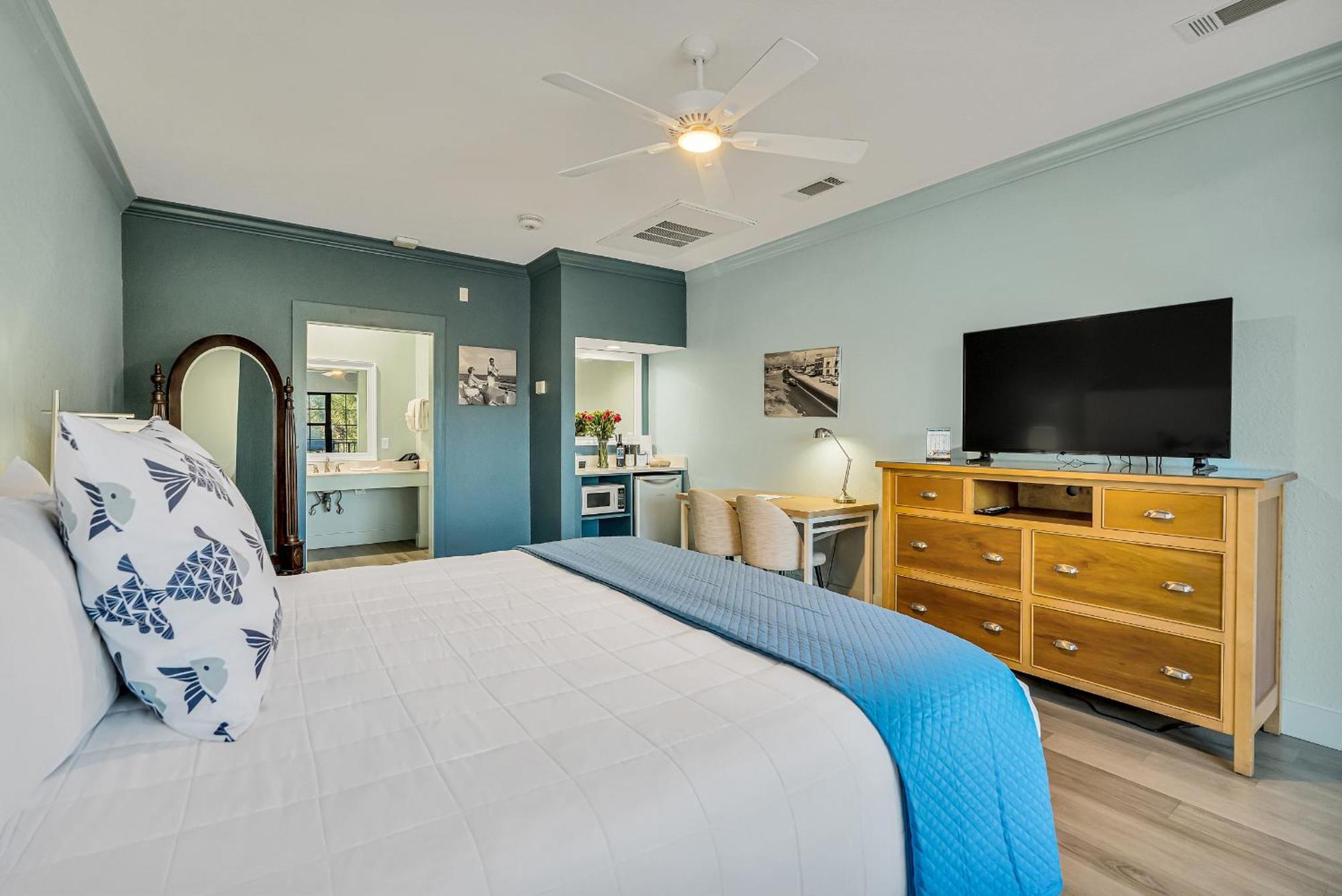 King Room,1651763024:JPEG