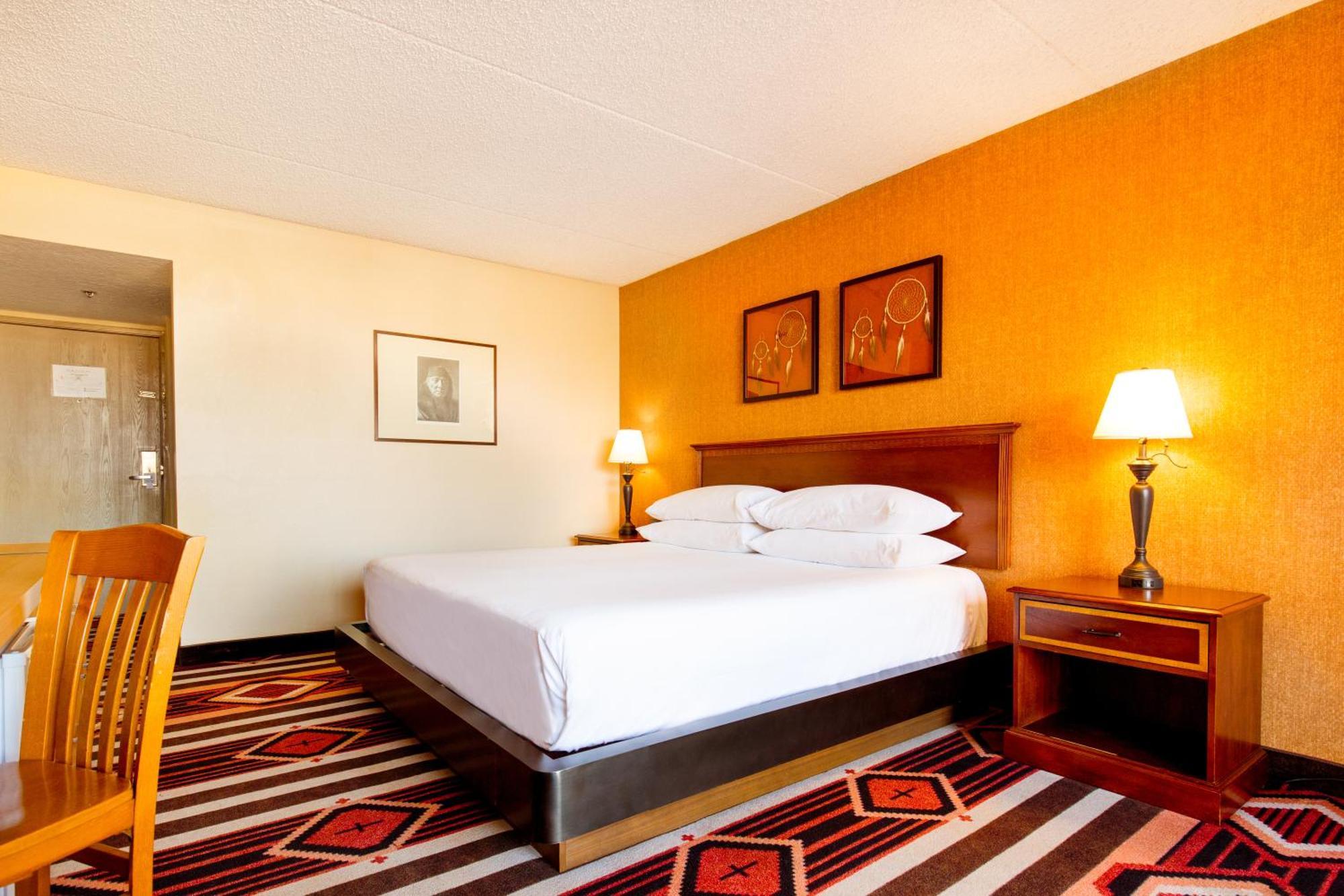 Traditional 1 King Bed,61286704:JPEG