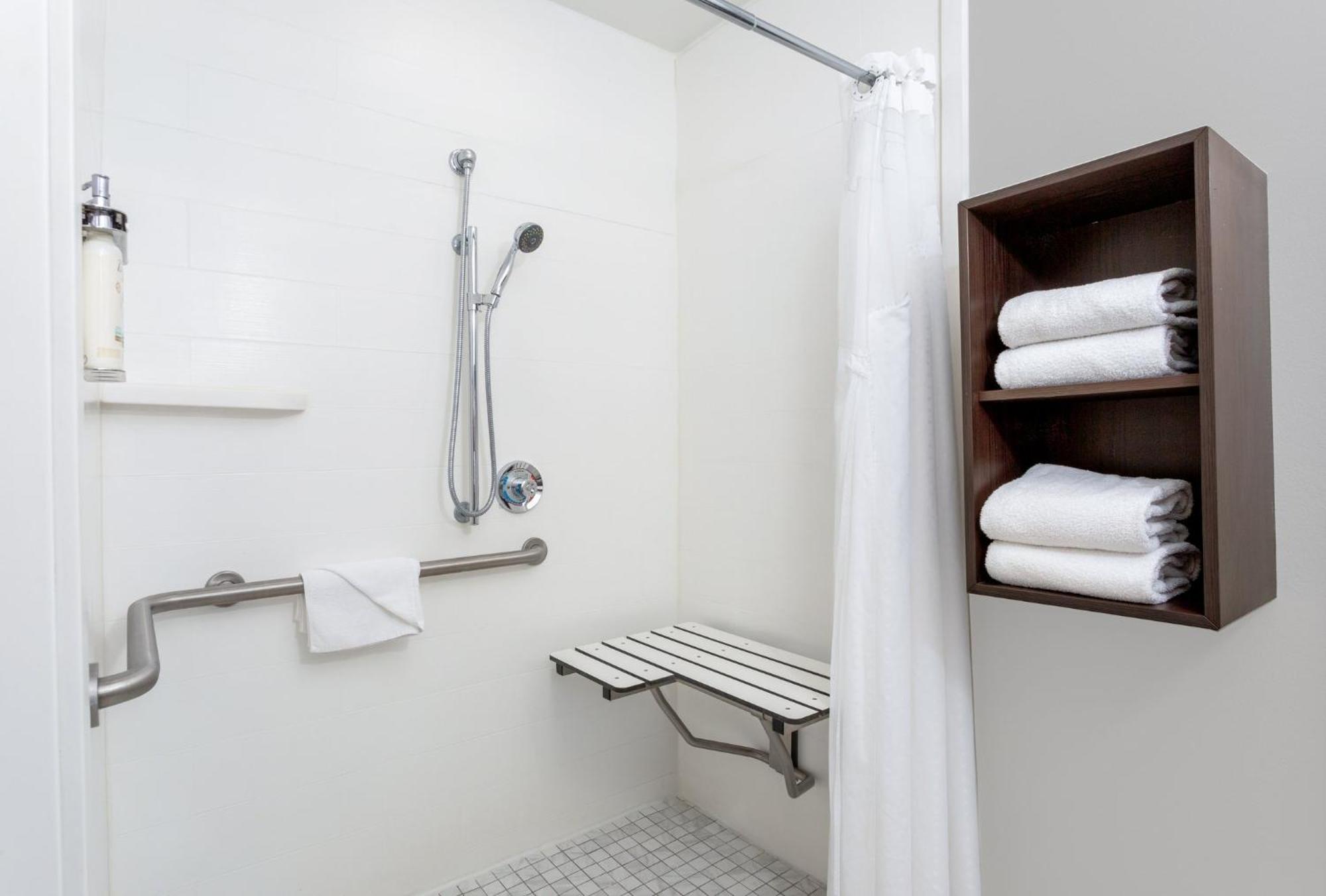 King Room with Roll-In Shower - Disability Access