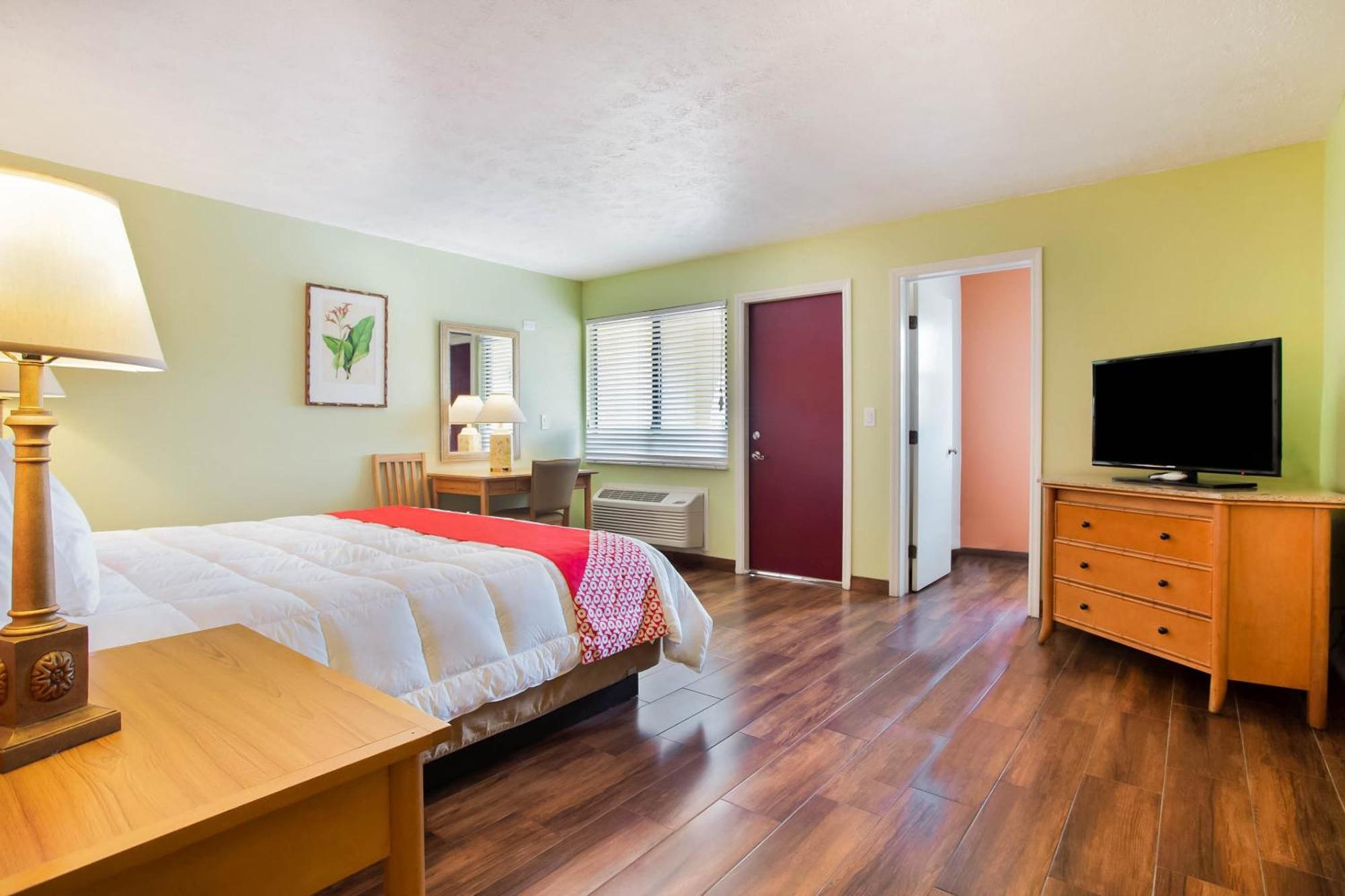 Premium King Bed,1658073132:JPEG