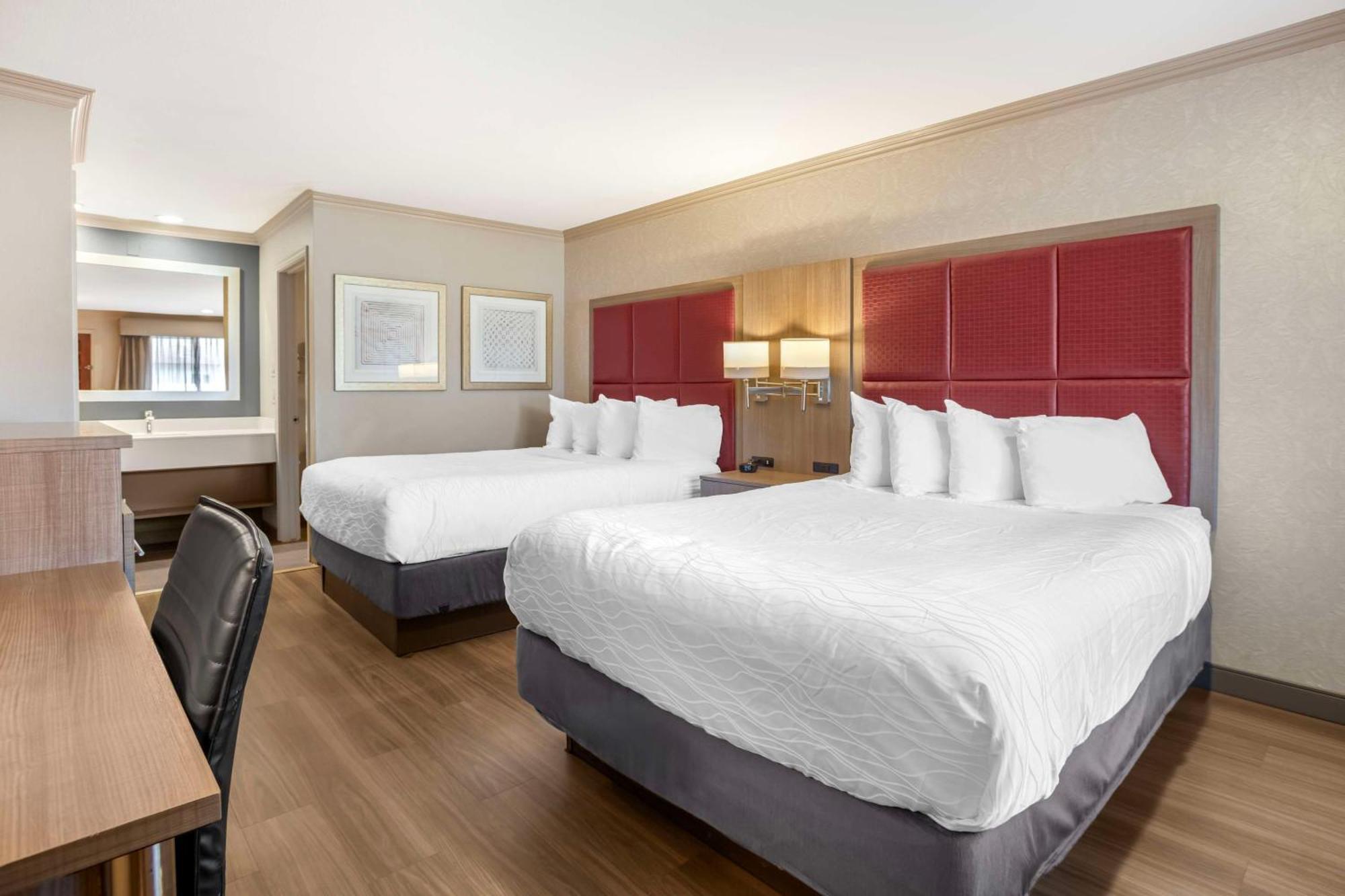 Queen Room with Two Queen Beds - Ground Floor/Non-Smoking