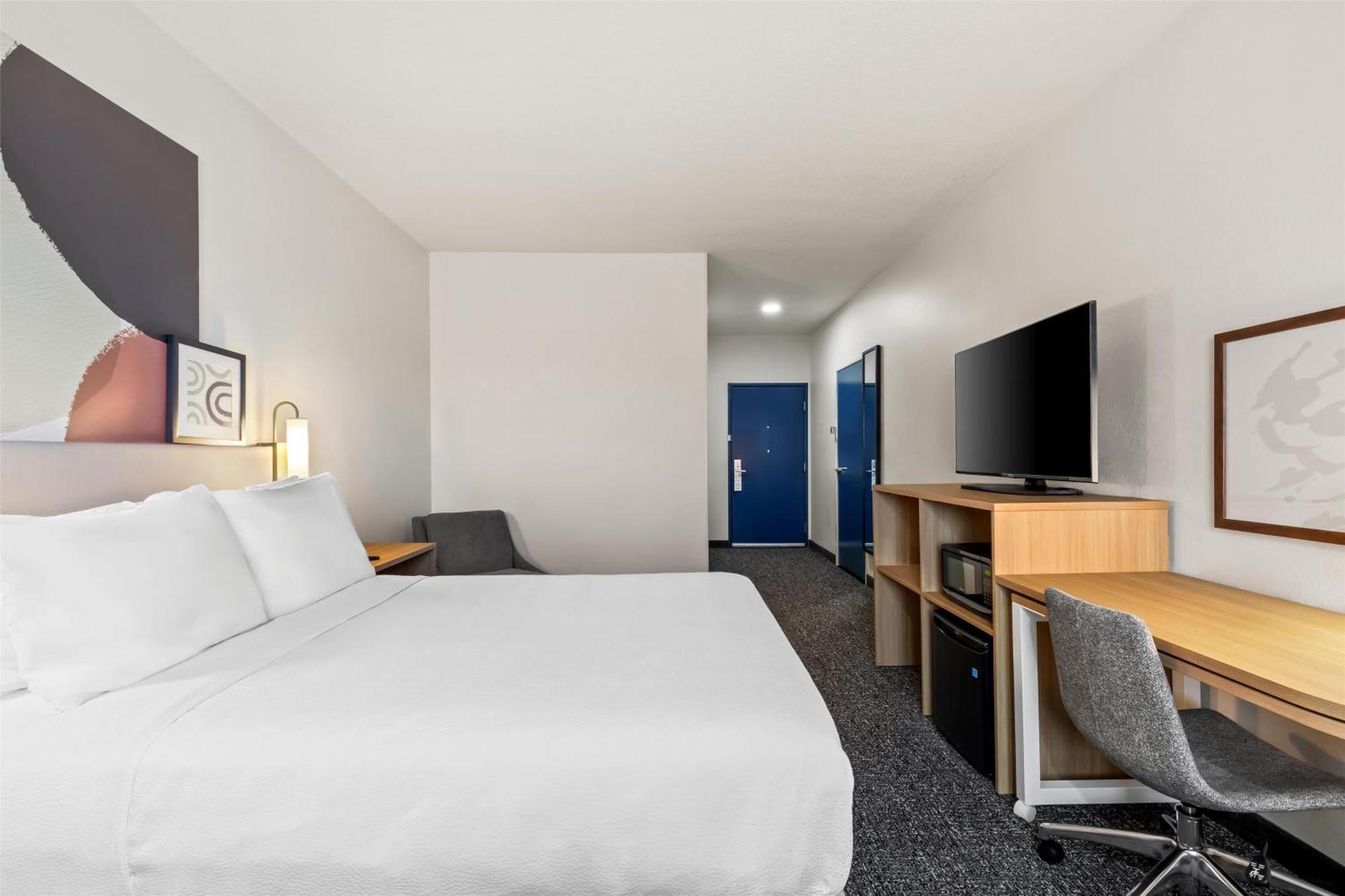 Queen Room with Bath Tub - Disability Access,1673658821:JPEG