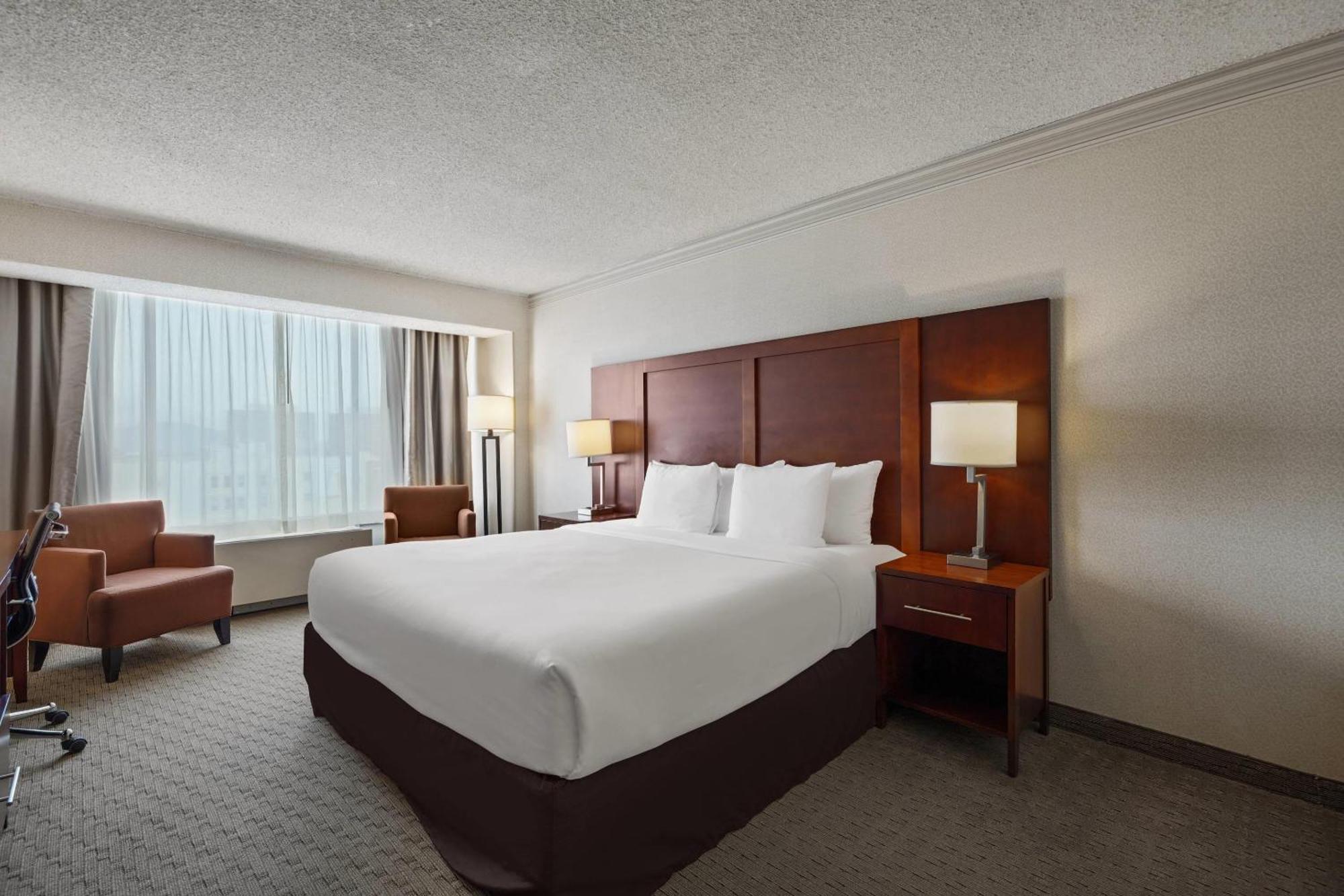 Queen Room - Accessible/Non-Smoking