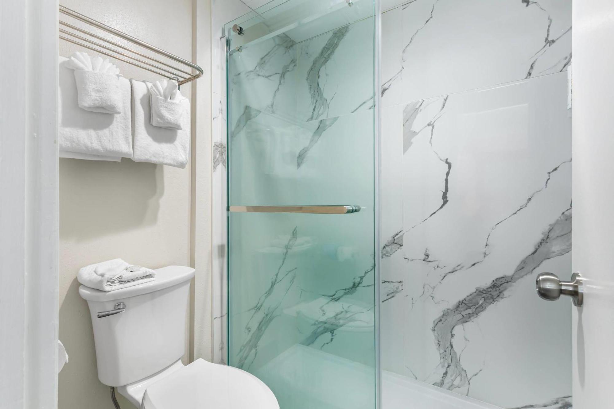 Queen Room with Two Queen Beds - Non-Smoking,1681744436:JPEG