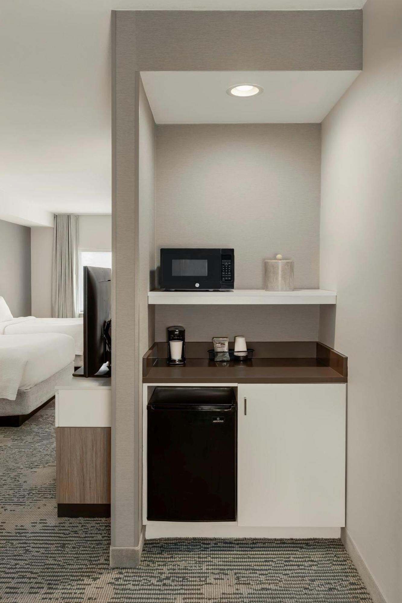 Queen Suite with Two Queen Beds and Trundle Bed