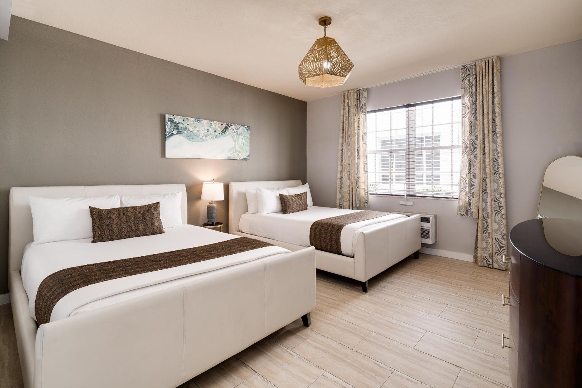 One-Bedroom Double Queen Suite,1698907160:JPEG