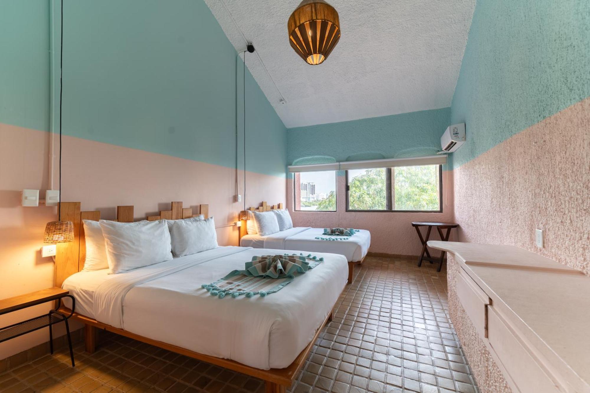 Standard Room (Quad), Private Bathroom