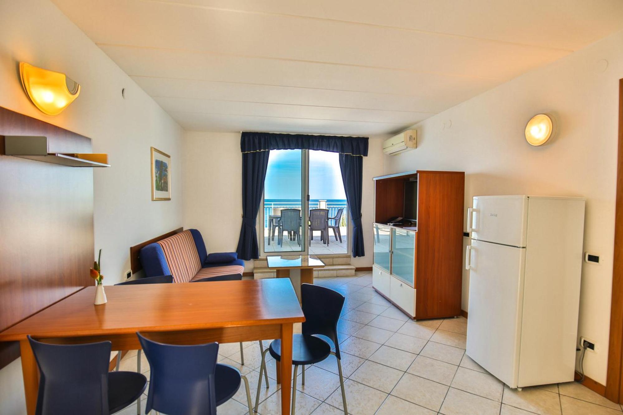 One-Bedroom Apartment Panoramic Sea View,1704857618:JPEG