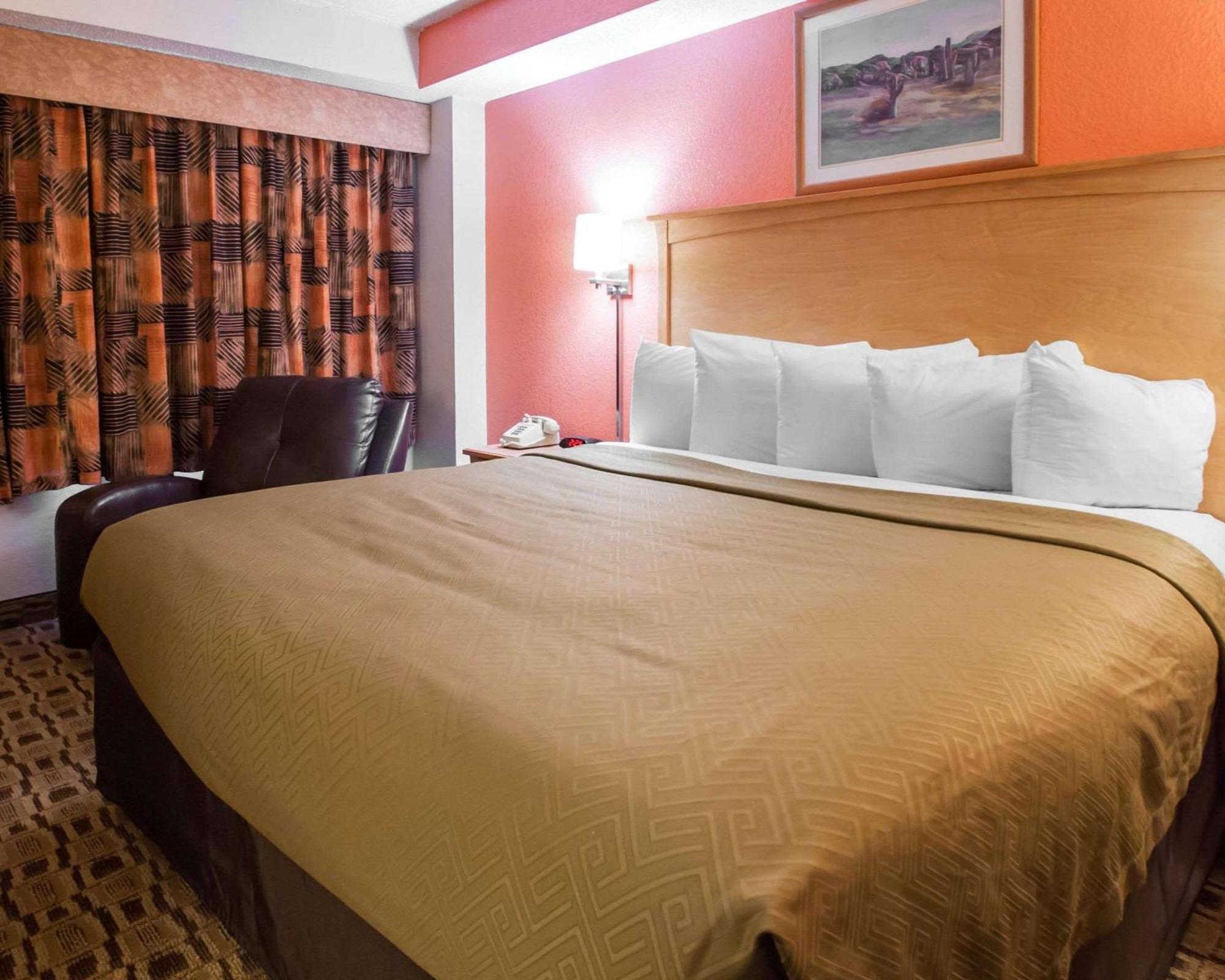King Room - Accessible/Non-Smoking