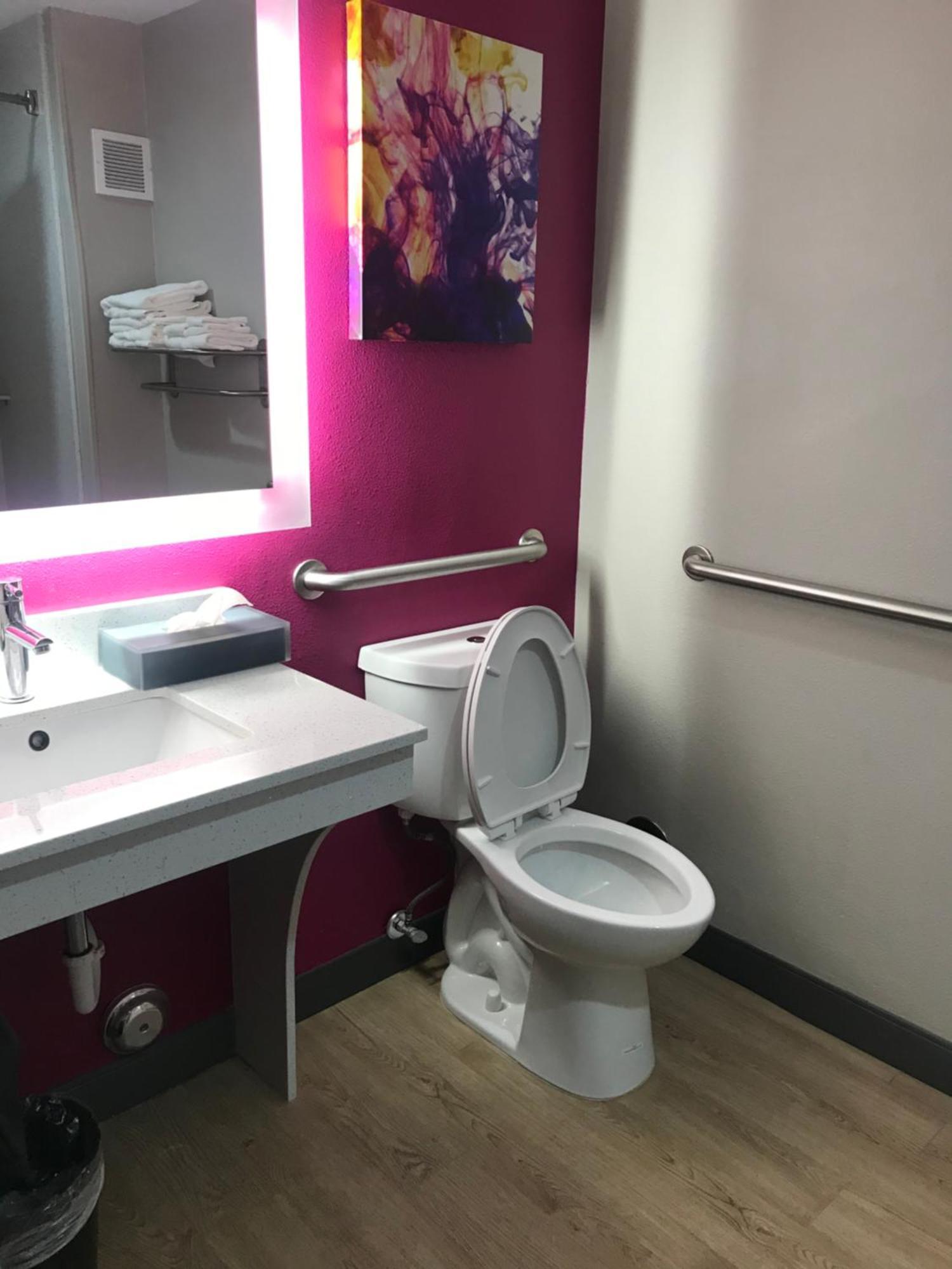 One-Bedroom King Suite Tub Grab Bars Mobility Accessible or Non-Smoking,1599655982:JPEG