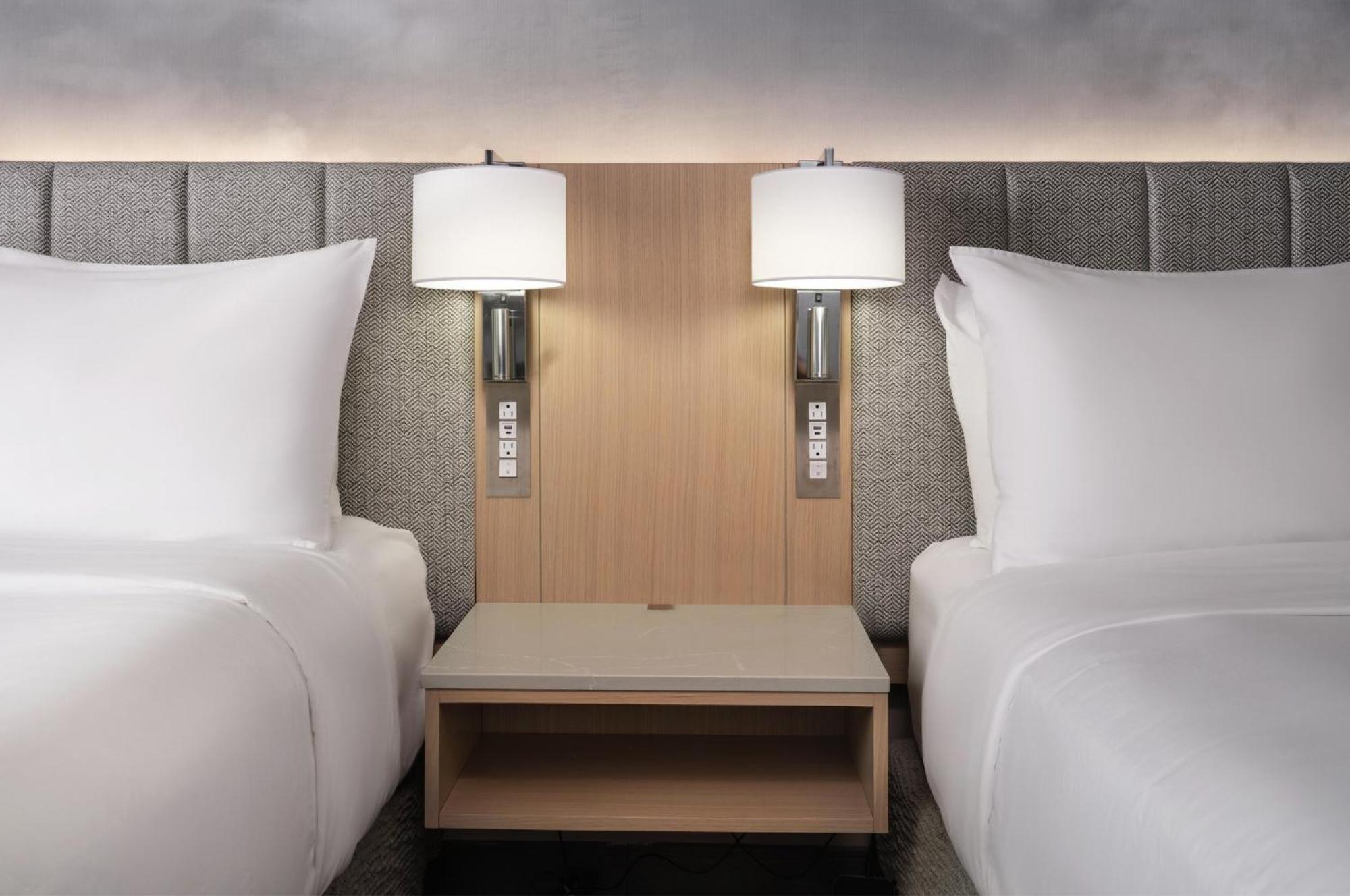 Premium Queen Room with Poolside Terrace