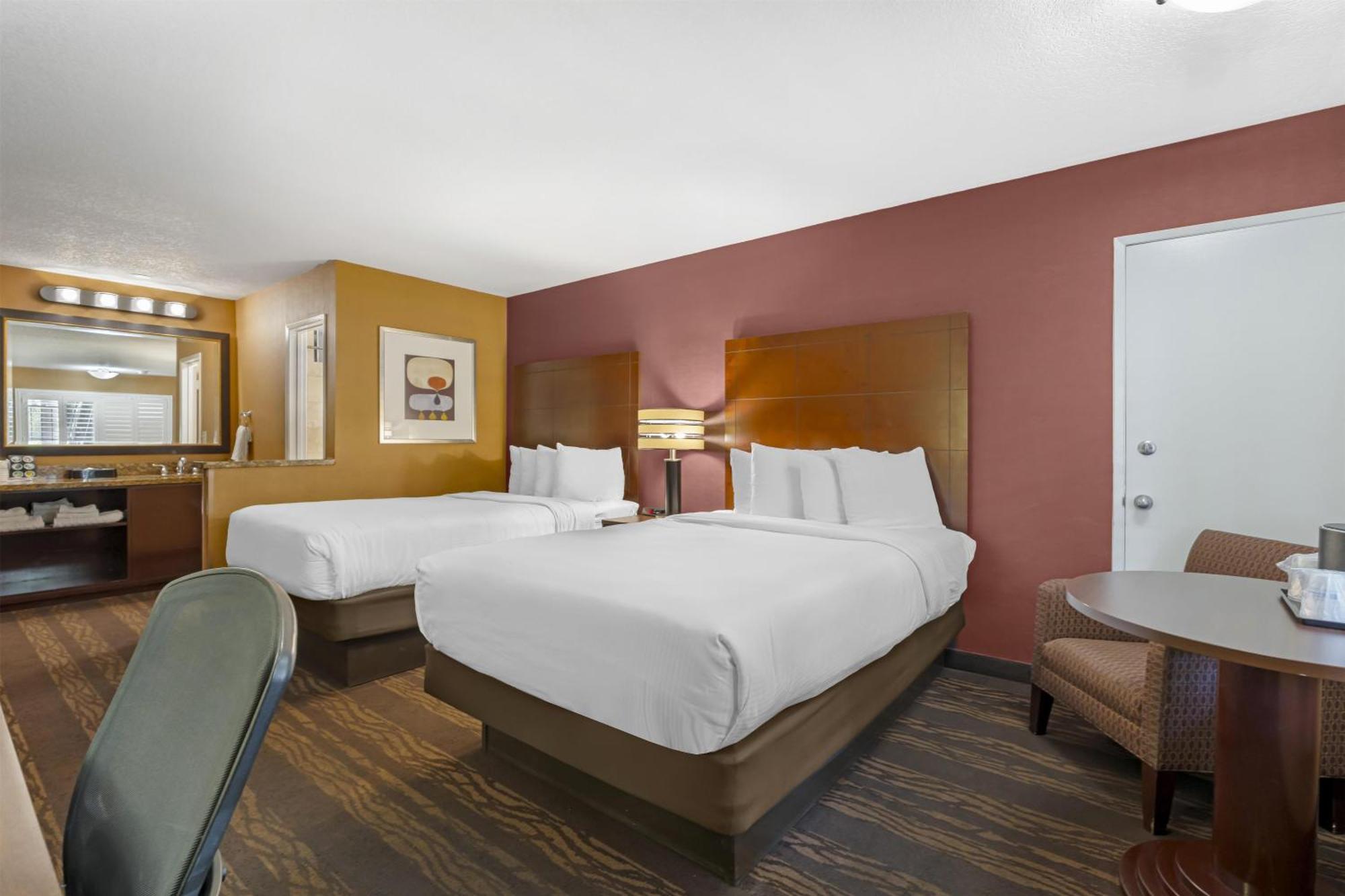 Double Room with Two Double Beds - Non-Smoking,1722909157:JPEG