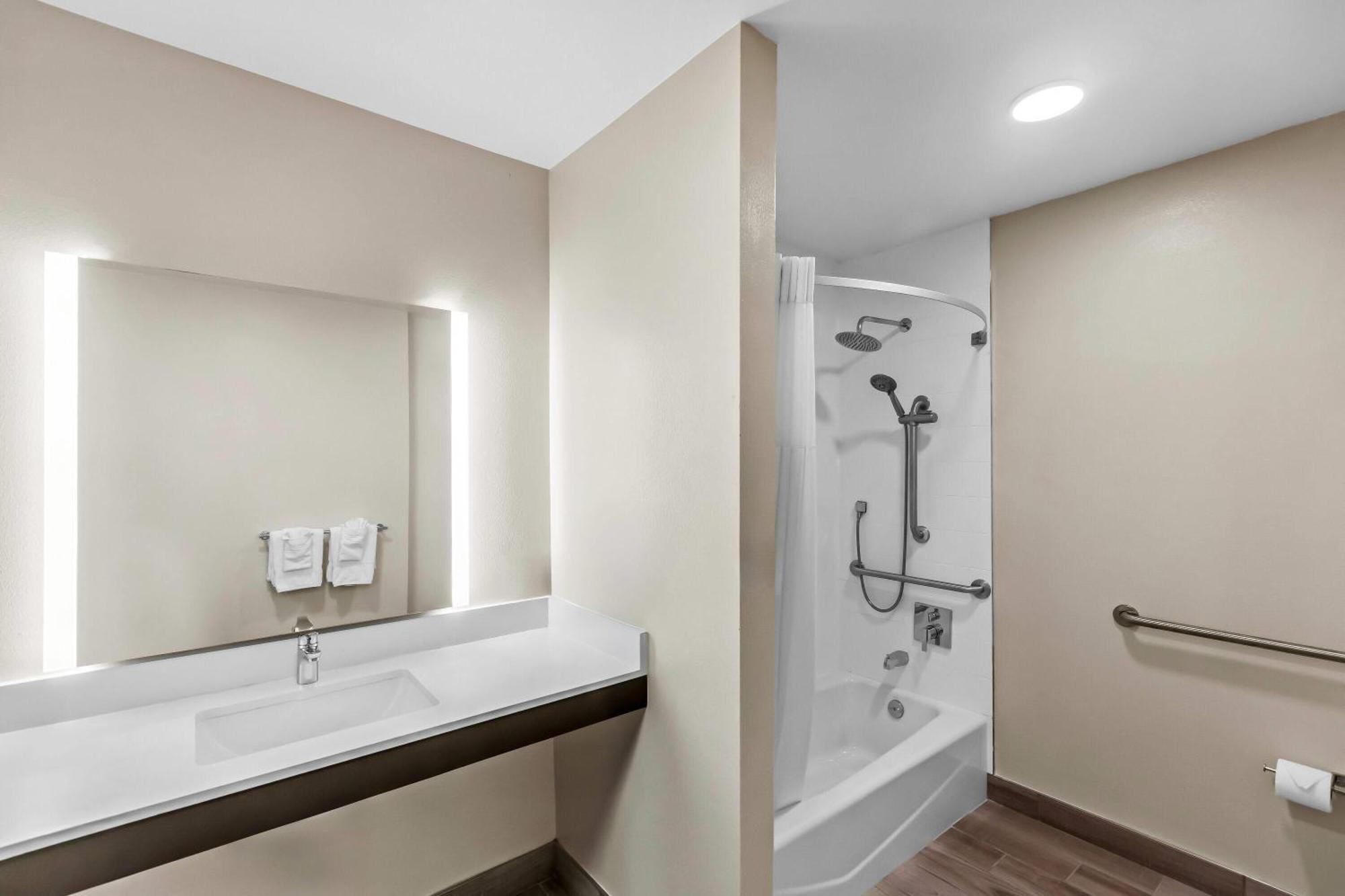 Room with Two Double Beds and Mobility/Hearing Access - Bathtub with Grab Bars - Non-Smoking,1730050452:JPEG